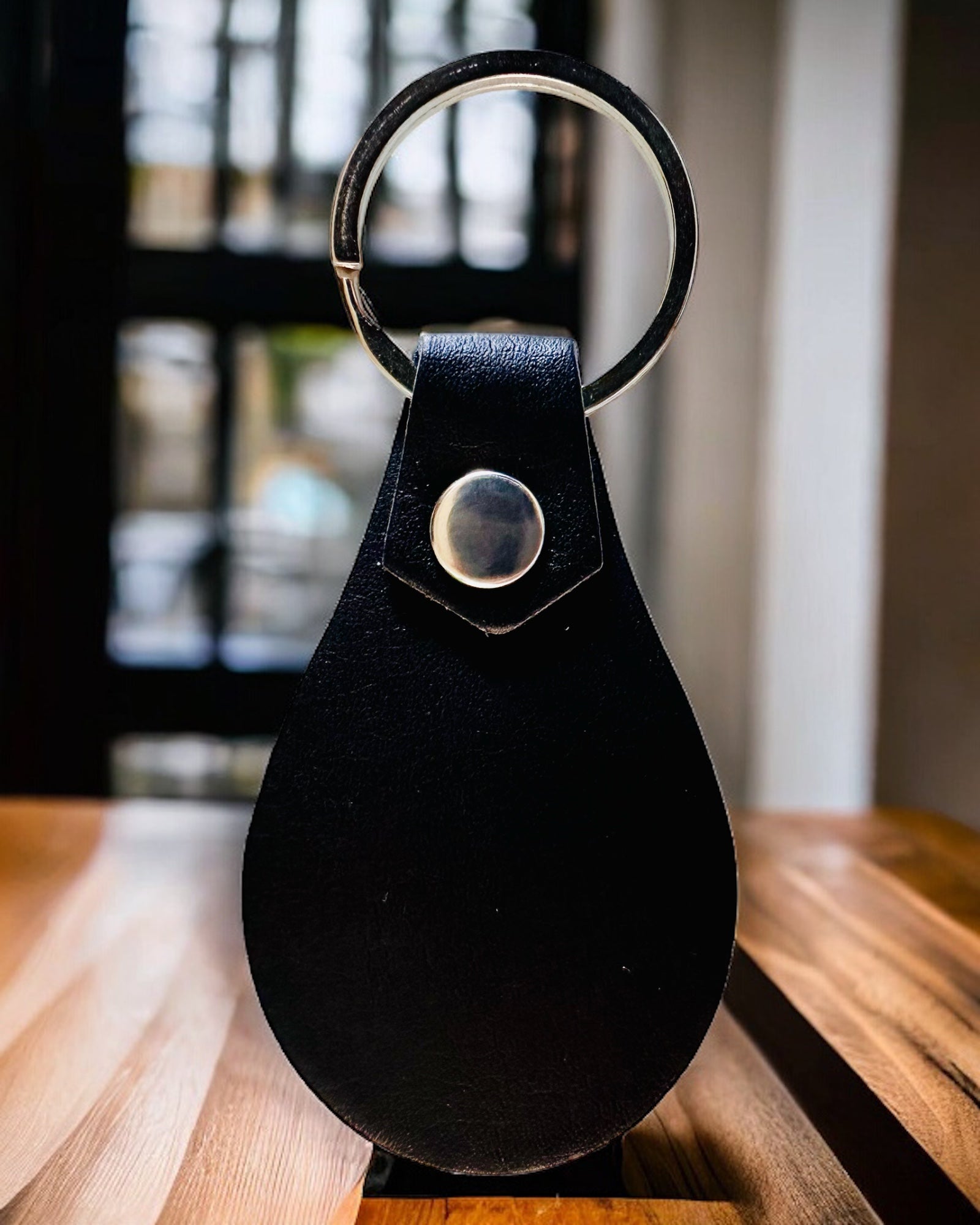 PU-lädersnyckelring med möjlighet till personlig gravyr - Finns i 5 färger