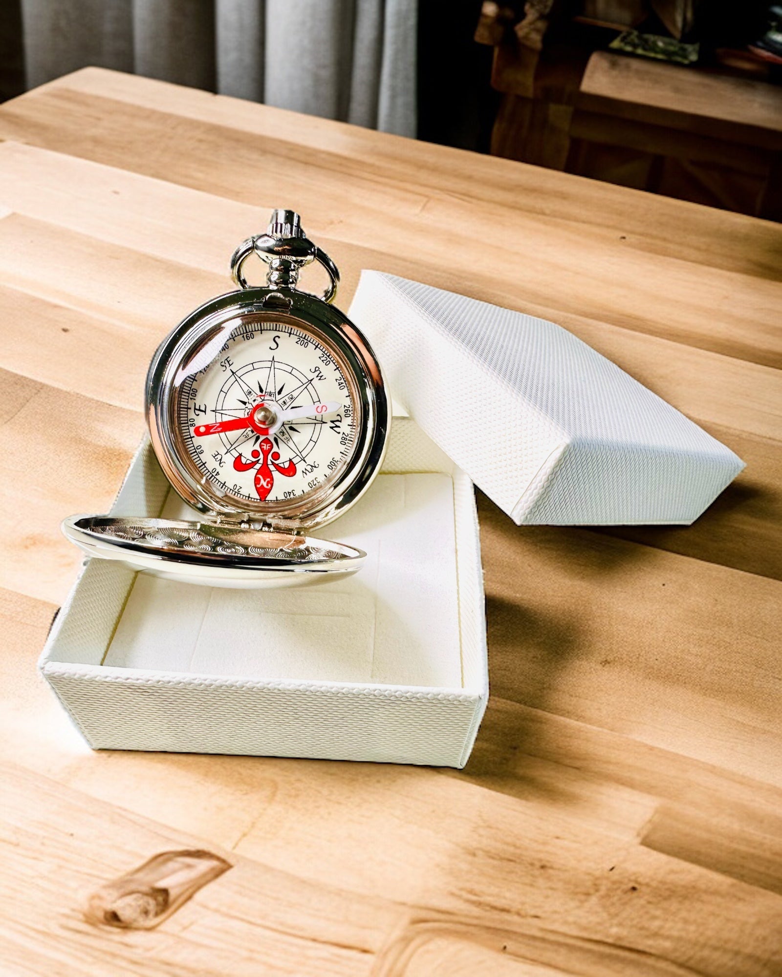 Mini Kompas Upptäckare, Bärbar och Elegant, Idealisk för Ryggsäckar och Utomhusbruk