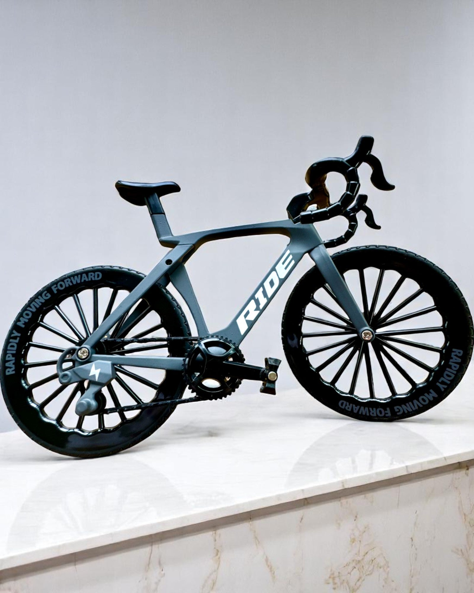 "Speedster" – samlarmodell med graveringsalternativ, 2 varianter att välja mellan