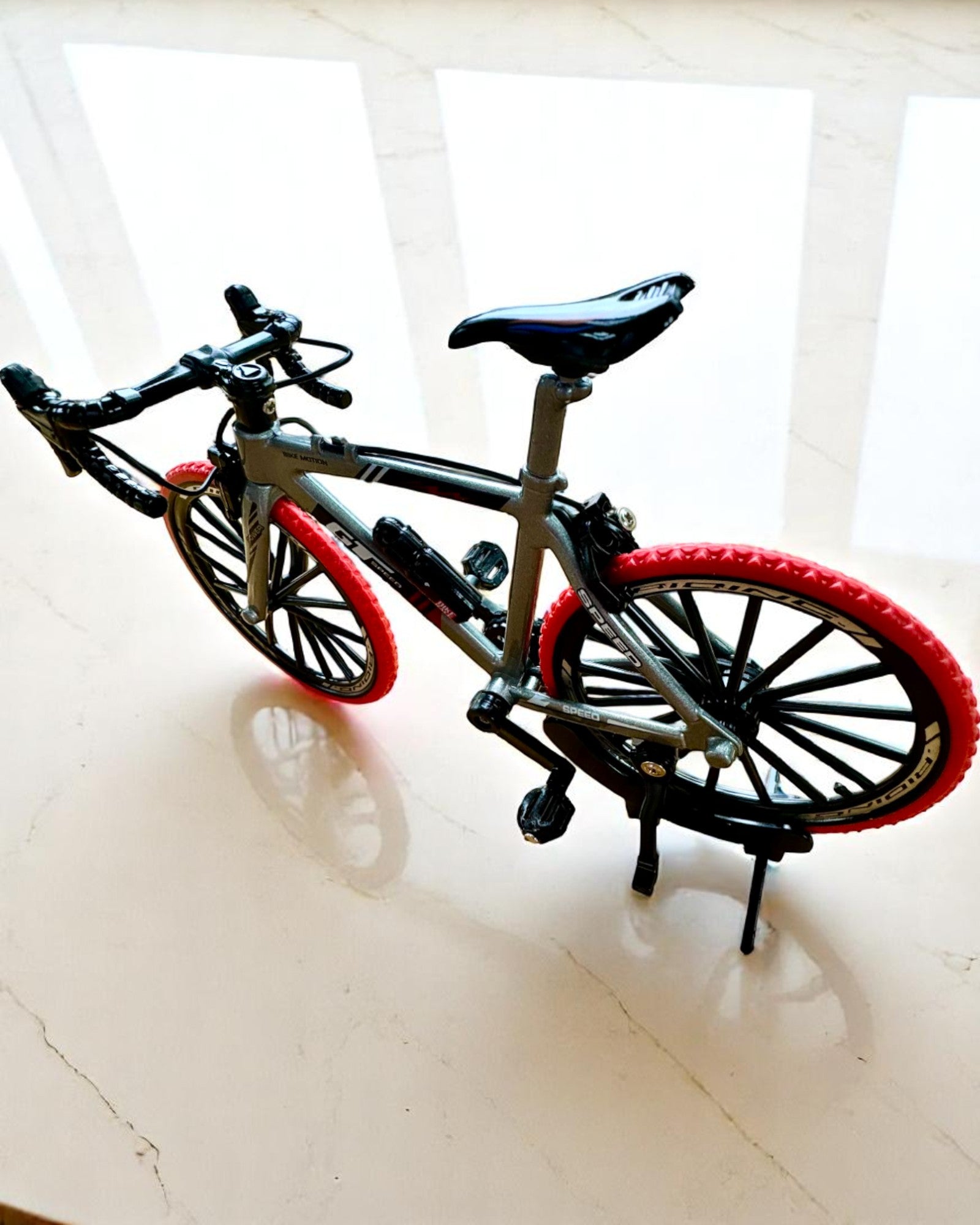 "Speedster" – samlarmodell med graveringsalternativ, 2 varianter att välja mellan