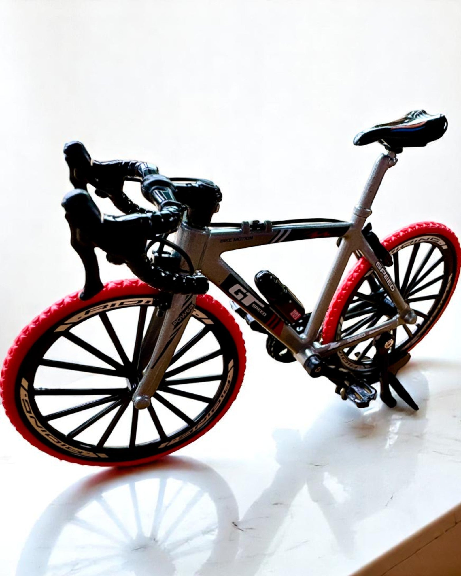 "Speedster" – samlarmodell med graveringsalternativ, 2 varianter att välja mellan