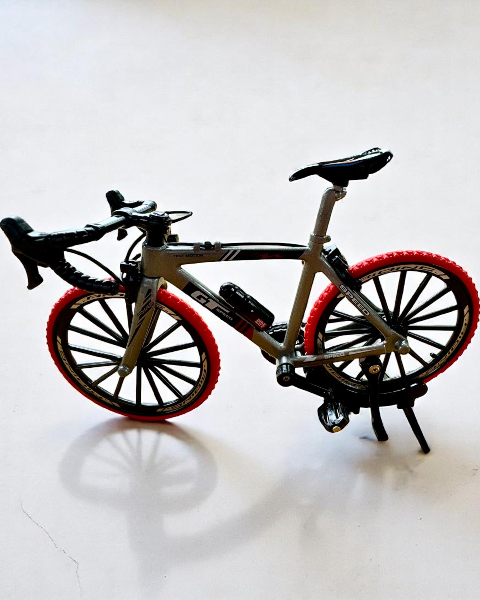 "Speedster" – samlarmodell med graveringsalternativ, 2 varianter att välja mellan