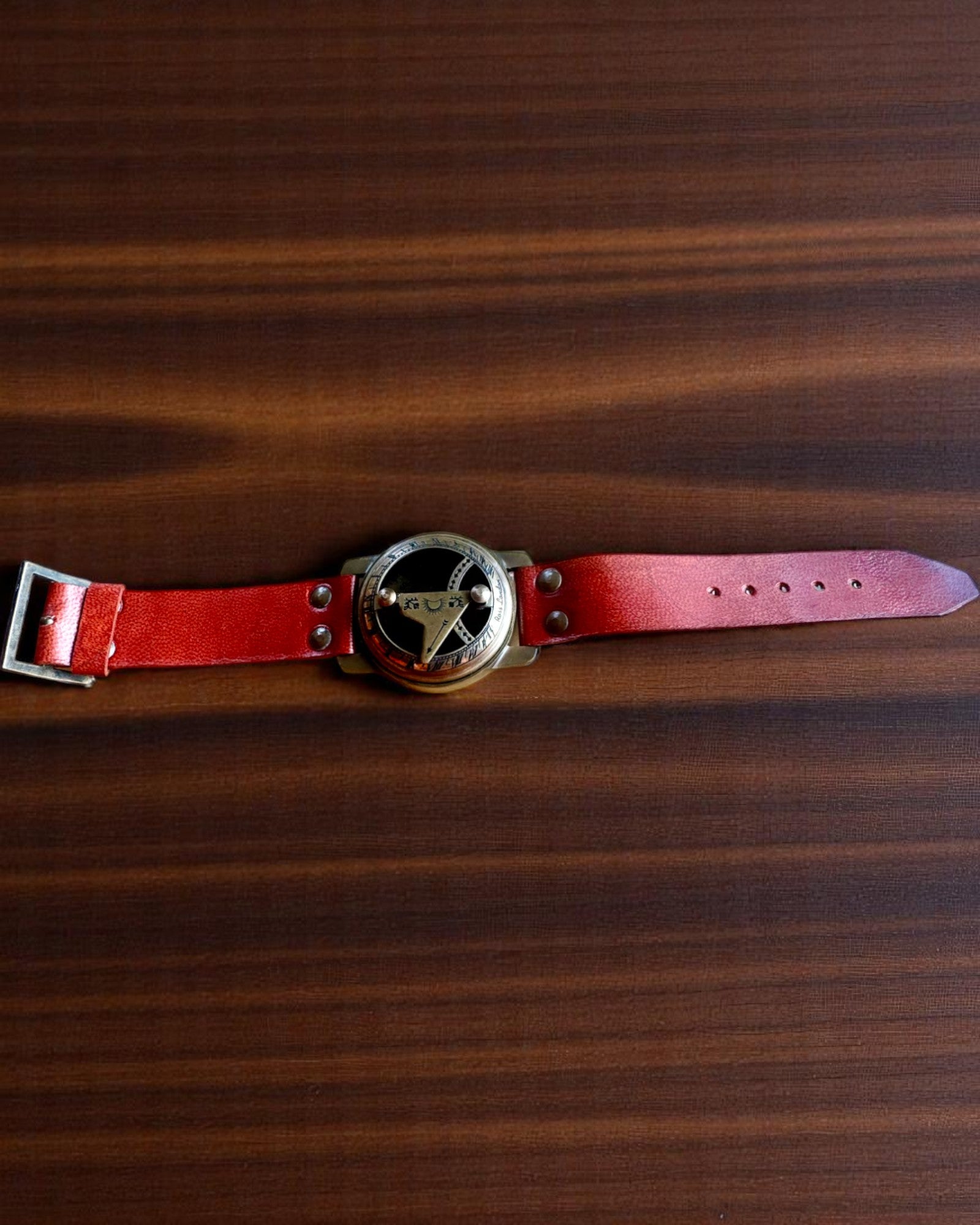 Solur med kompass - Handgjord, autentiskt hantverk, möjlighet till gravyr