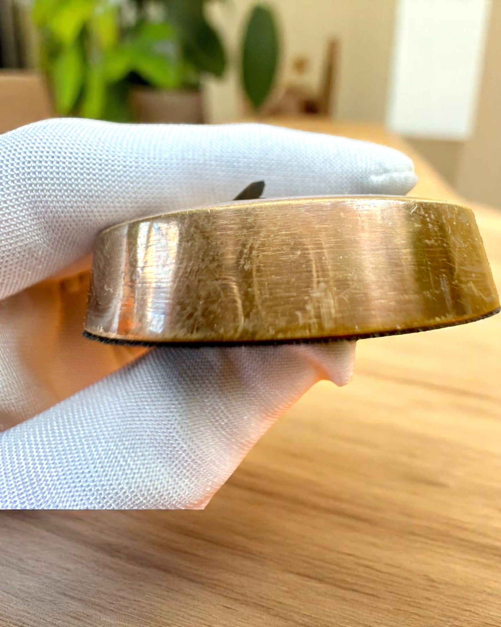 Mini Kapitänskalender "Navigator" – mässingsdekoration med sjöfartens själ, gravyralternativ för present, 5 cm i diameter