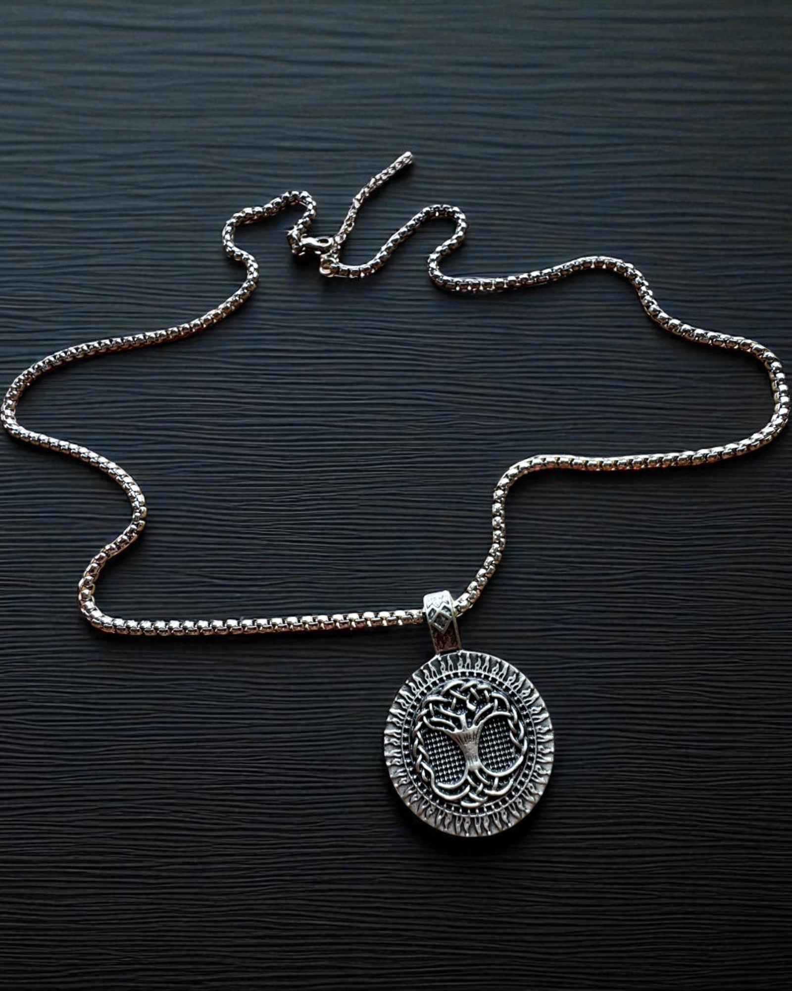 Amulett Livets Träd med Graveringsmöjlighet - halsband "Naturens Vitalitet", personalisering