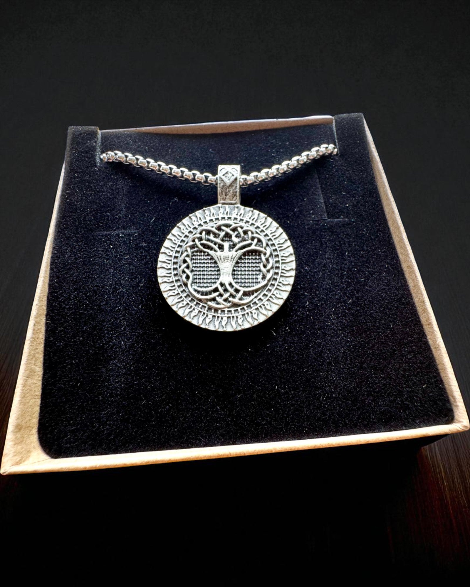 Amulett Livets Träd med Graveringsmöjlighet - halsband "Naturens Vitalitet", personalisering