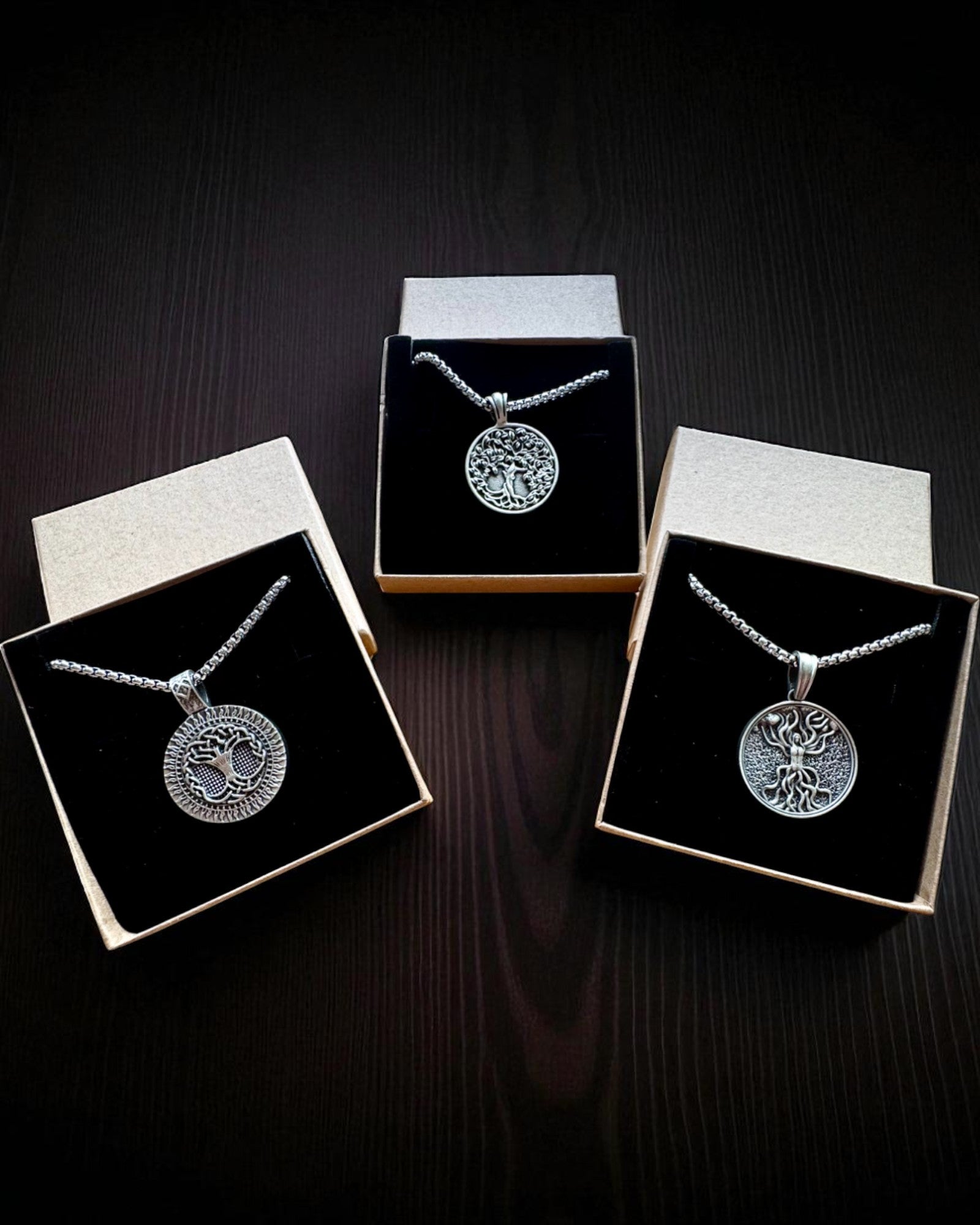 Amulett Livets Träd med Graveringsmöjlighet - halsband "Naturens Vitalitet", personalisering