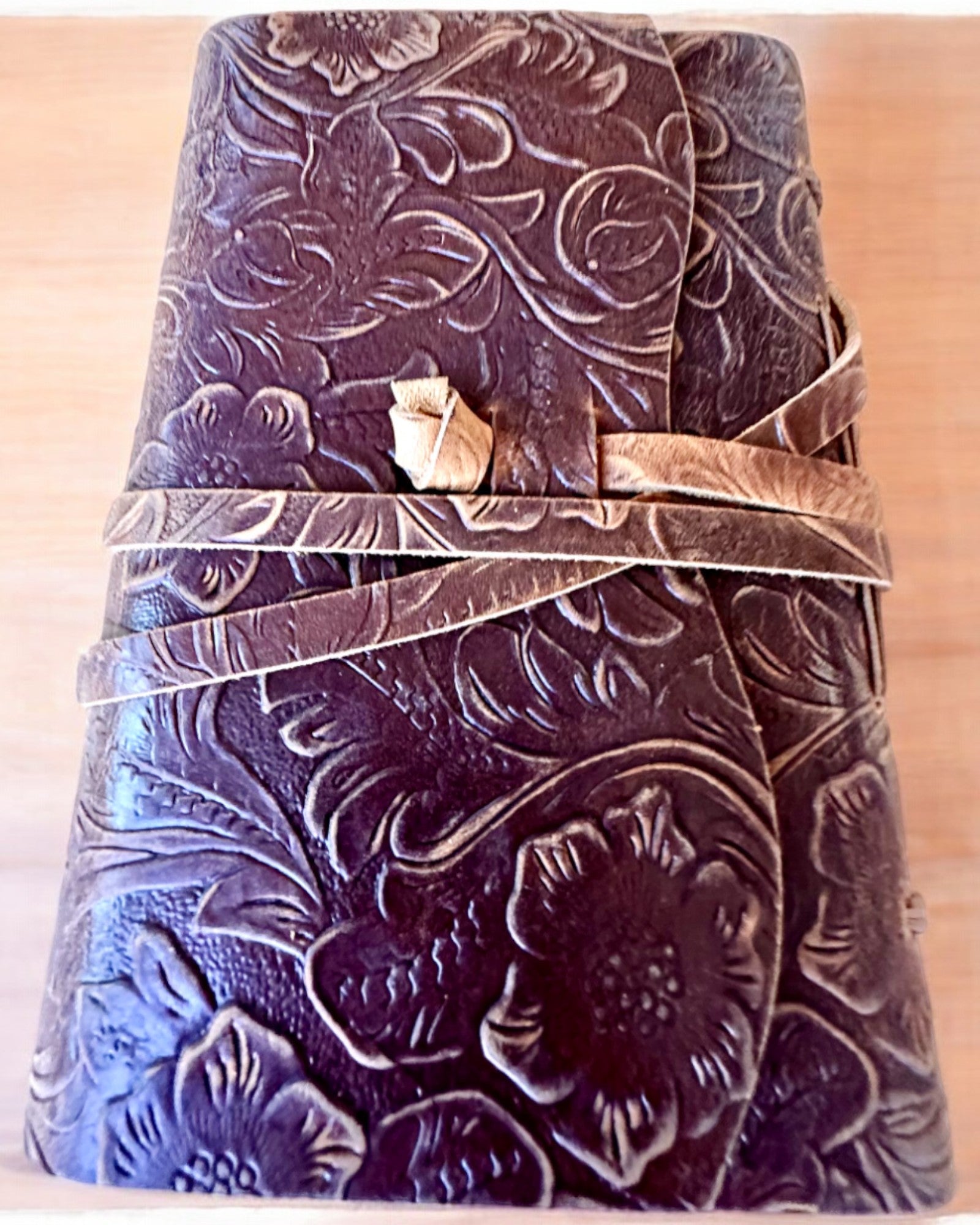 Premium Läderanteckningsbok "Naturens Elegans" - 200 sidor, 120g, anteckningsbok, skissbok, 2 färger att välja mellan, personlig gravyr