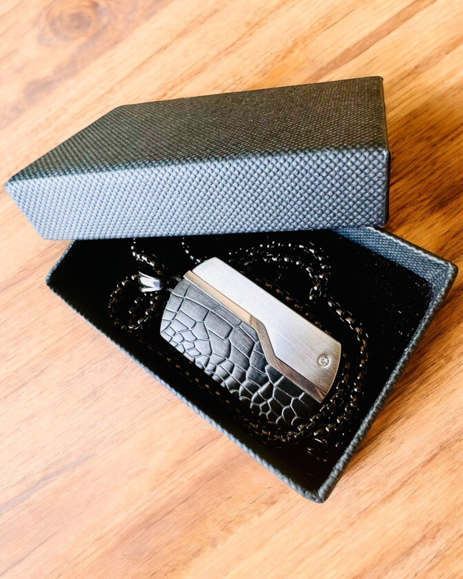 Herrhalsband Dog Tag "SteelVision" – rostfritt stål, 15 varianter, anpassning med gravyr