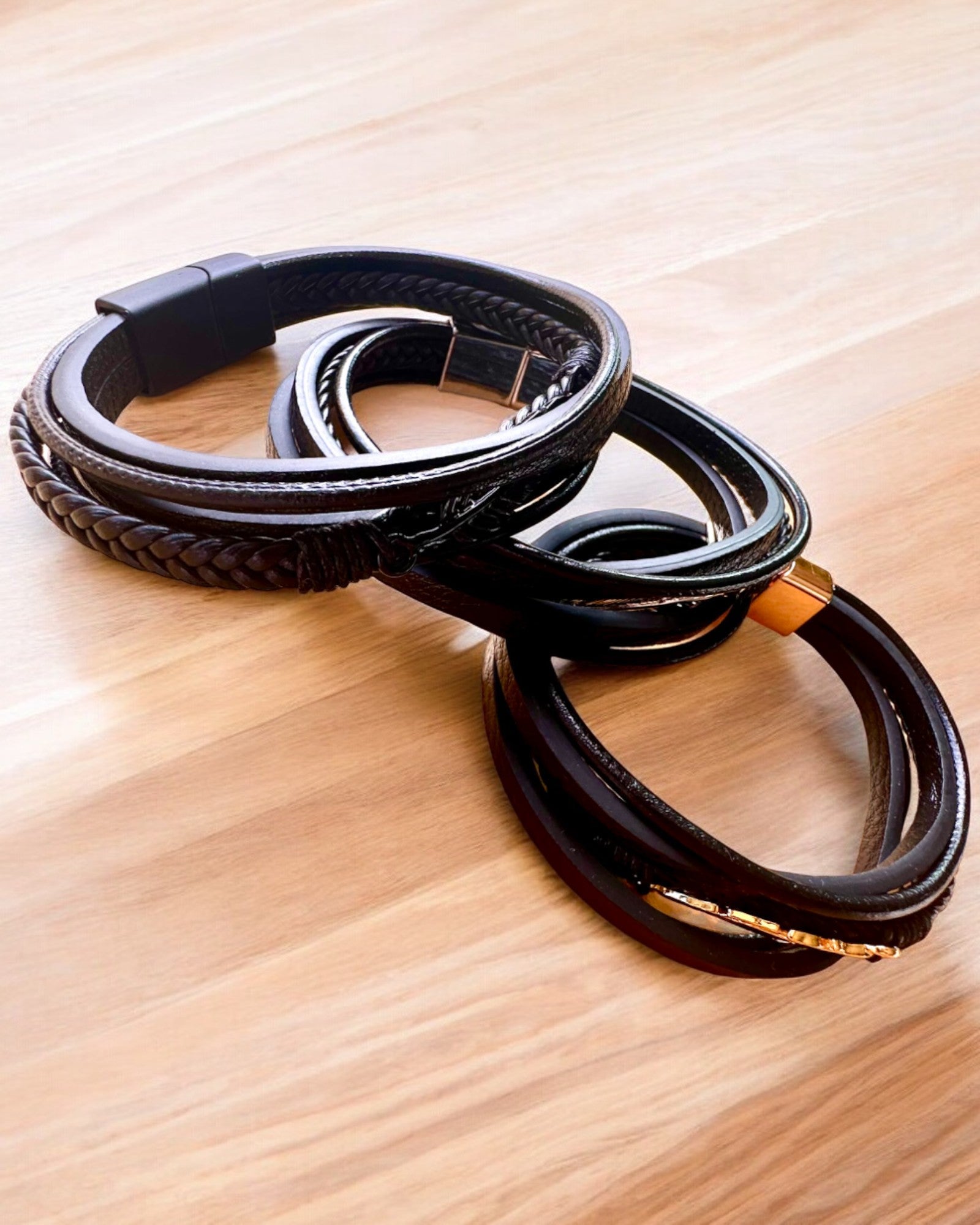 Armband "Orzeł" med graveringsalternativ, 3 färgvarianter