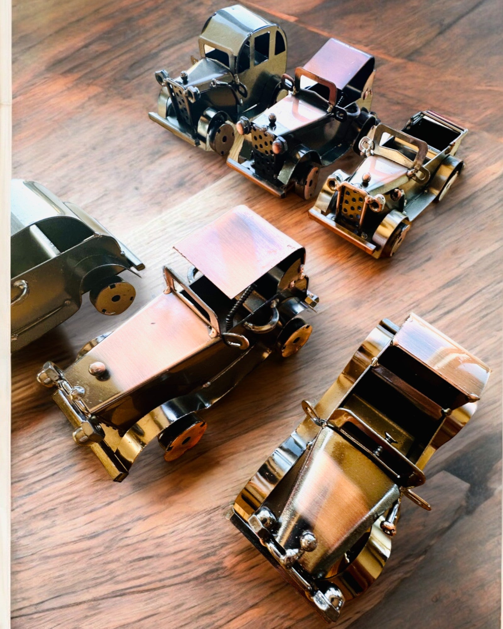 Retro klassisk bil, bil, av järn - Kollektion "Vintage Drive", bilmodell, personalisering med gravyr som present