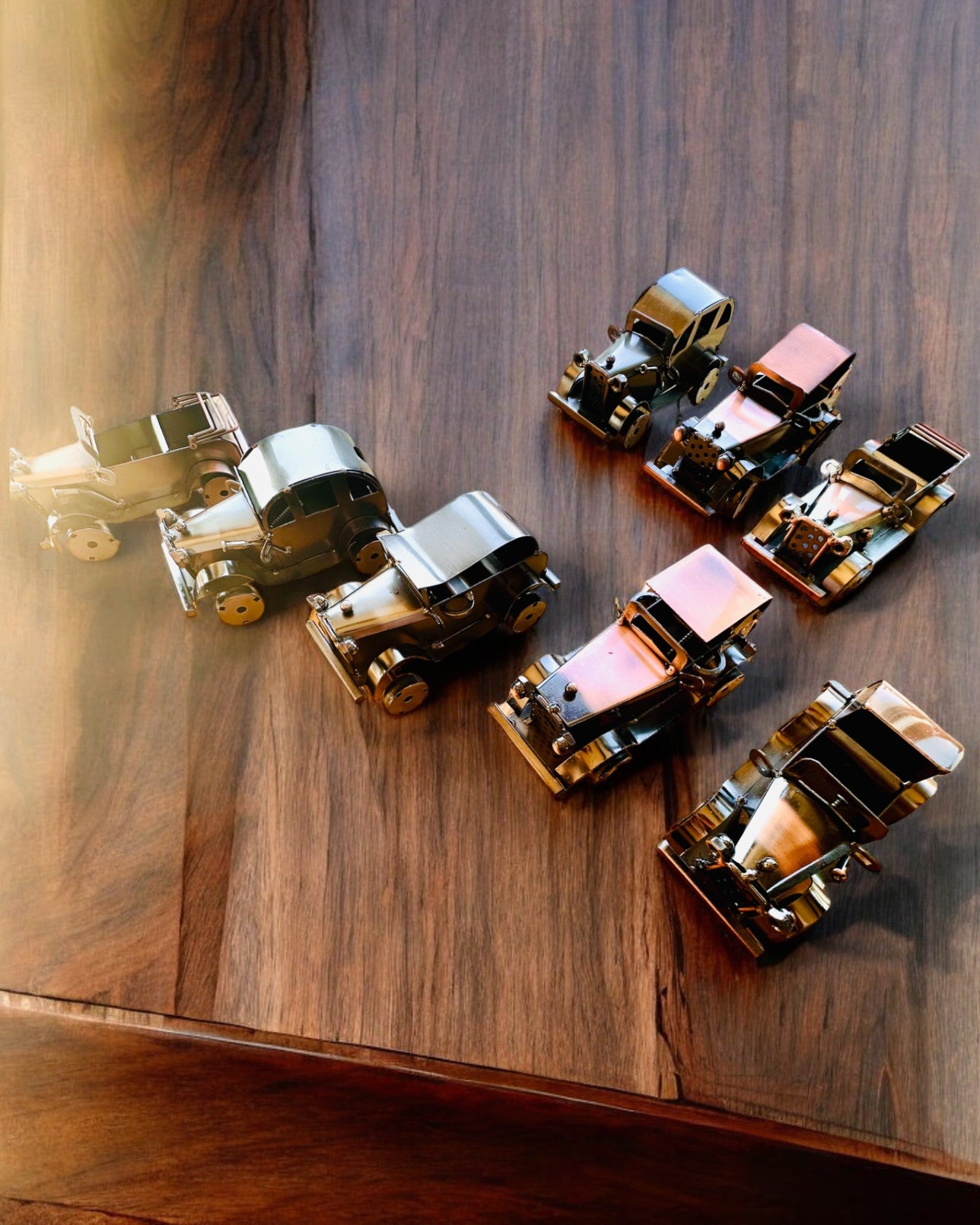 Retro klassisk bil, bil, av järn - Kollektion "Vintage Drive", bilmodell, personalisering med gravyr som present