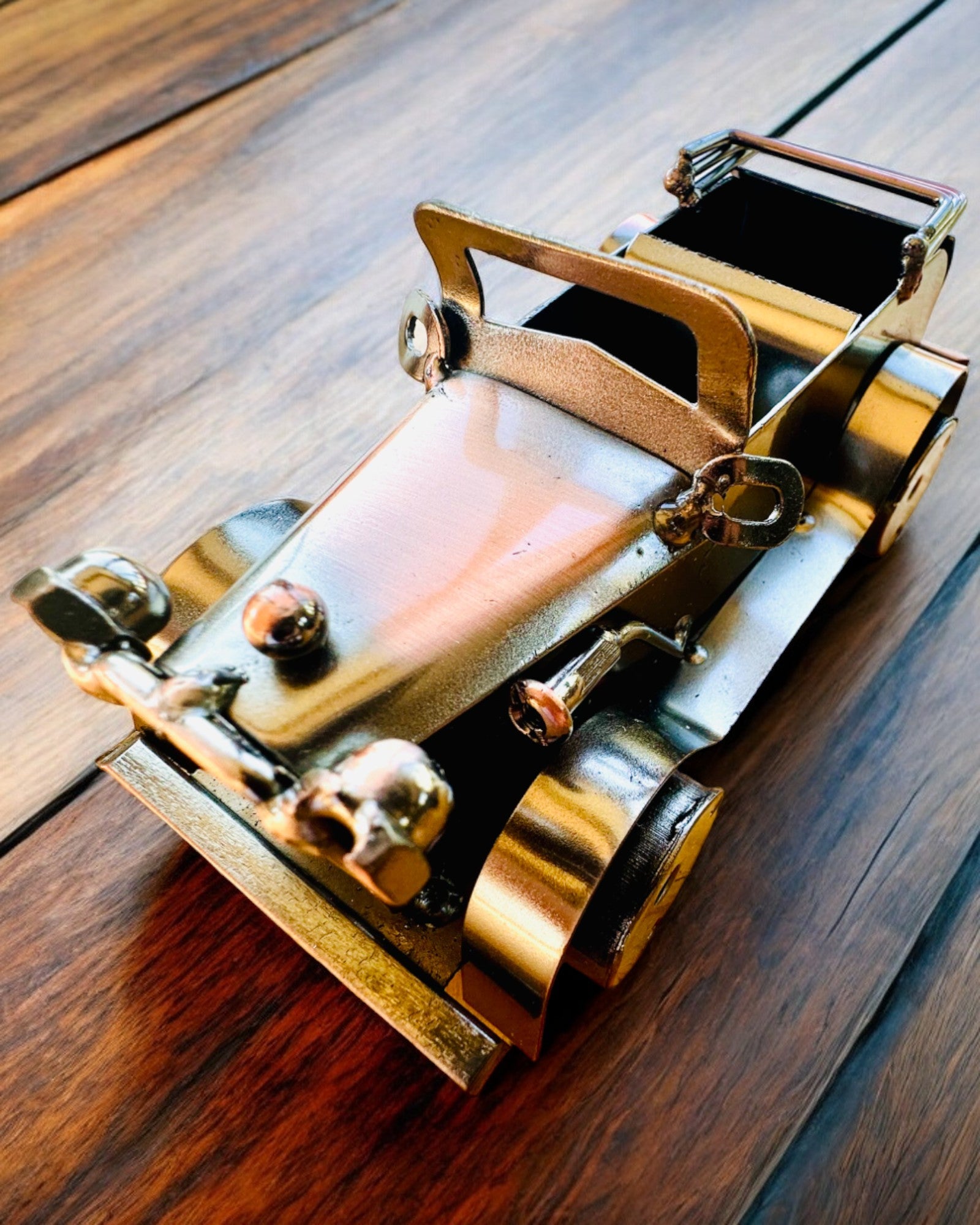 Retro klassisk bil, bil, av järn - Kollektion "Vintage Drive", bilmodell, personalisering med gravyr som present