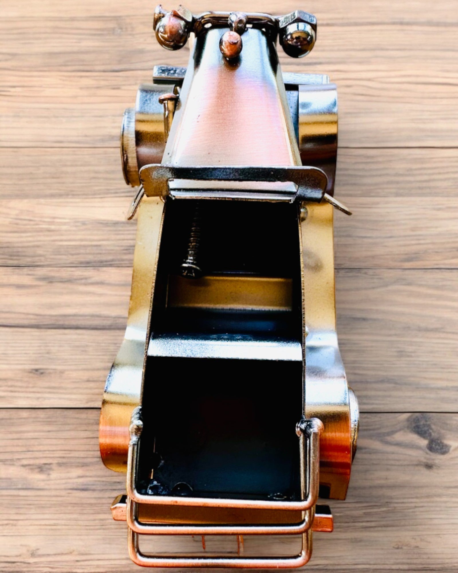 Retro klassisk bil, bil, av järn - Kollektion "Vintage Drive", bilmodell, personalisering med gravyr som present