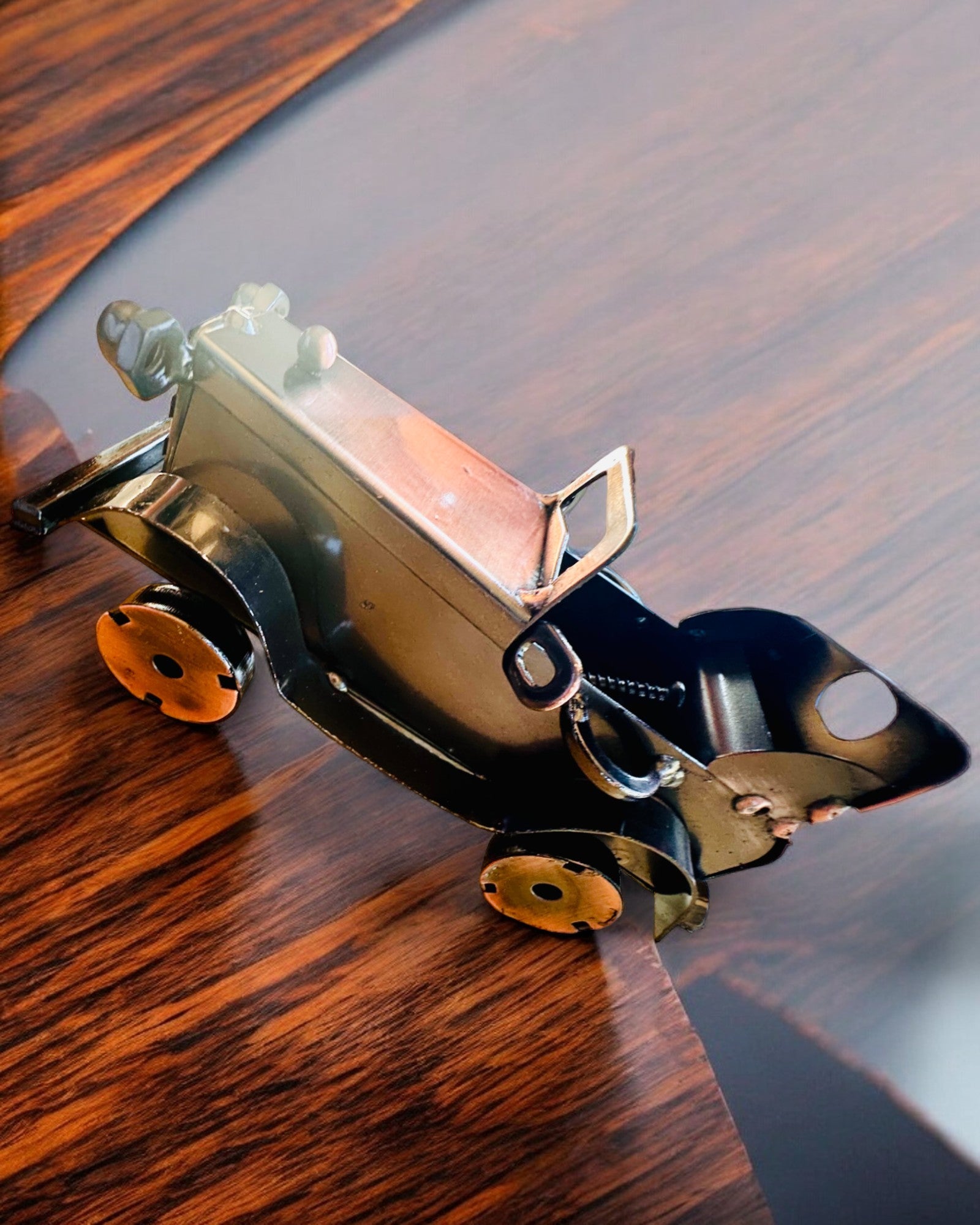 Retro klassisk bil, bil, av järn - Kollektion "Vintage Drive", bilmodell, personalisering med gravyr som present