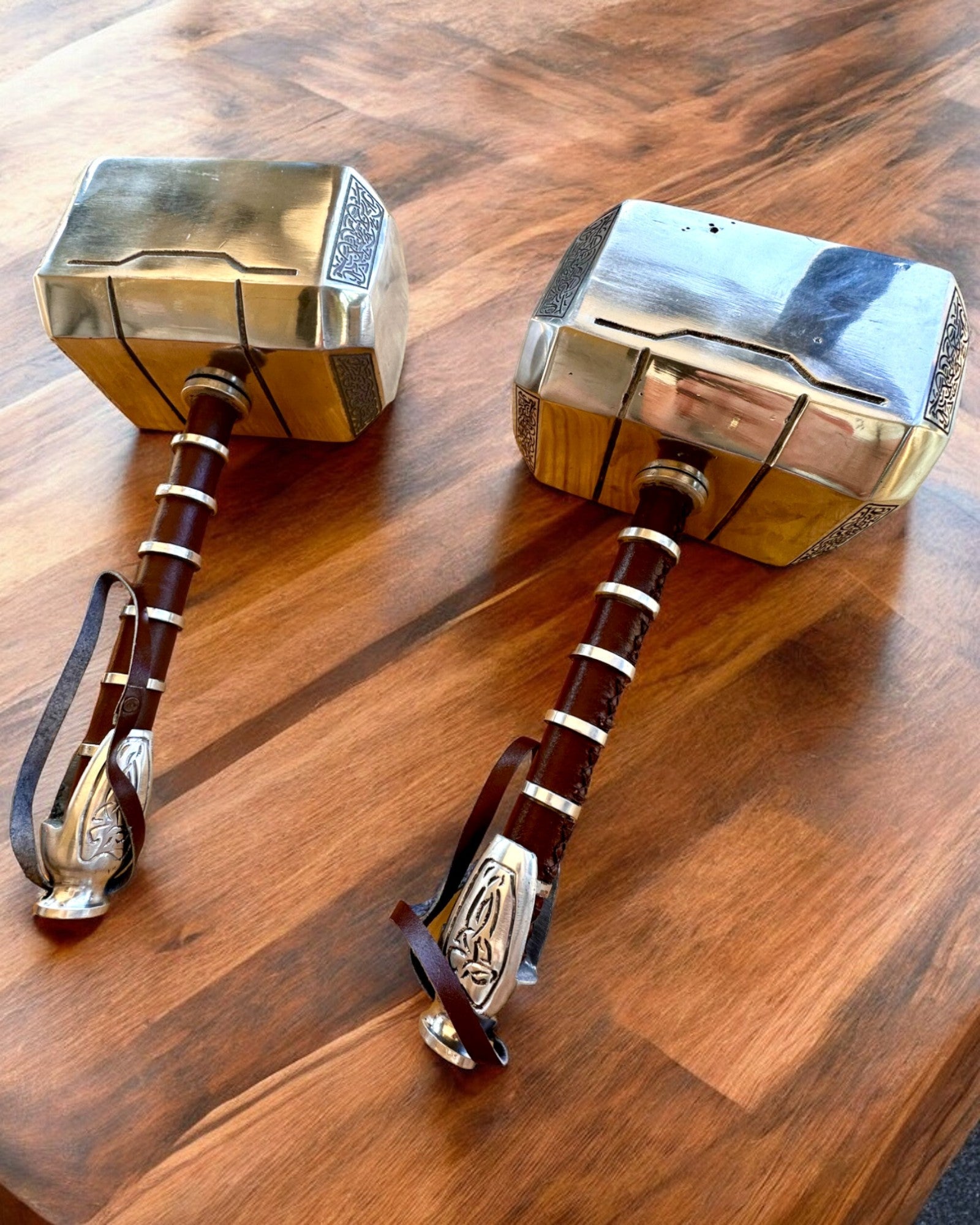 Mjölnir "Chief" - Handgjord hantverkshammare, anpassad med gravyr som present