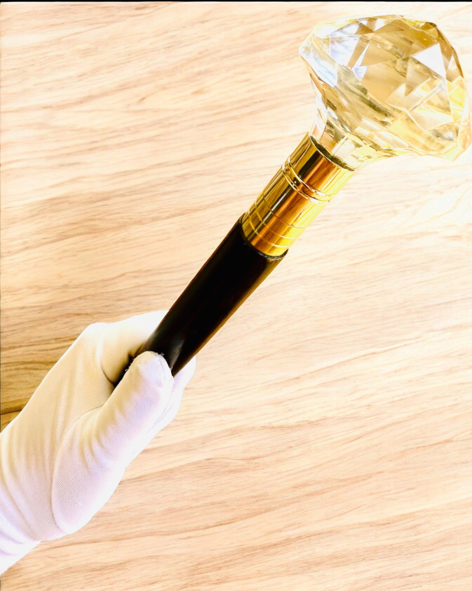 Laska för promenader "Vit Diamant" - Handgjord i trä, möjlighet till gravyr