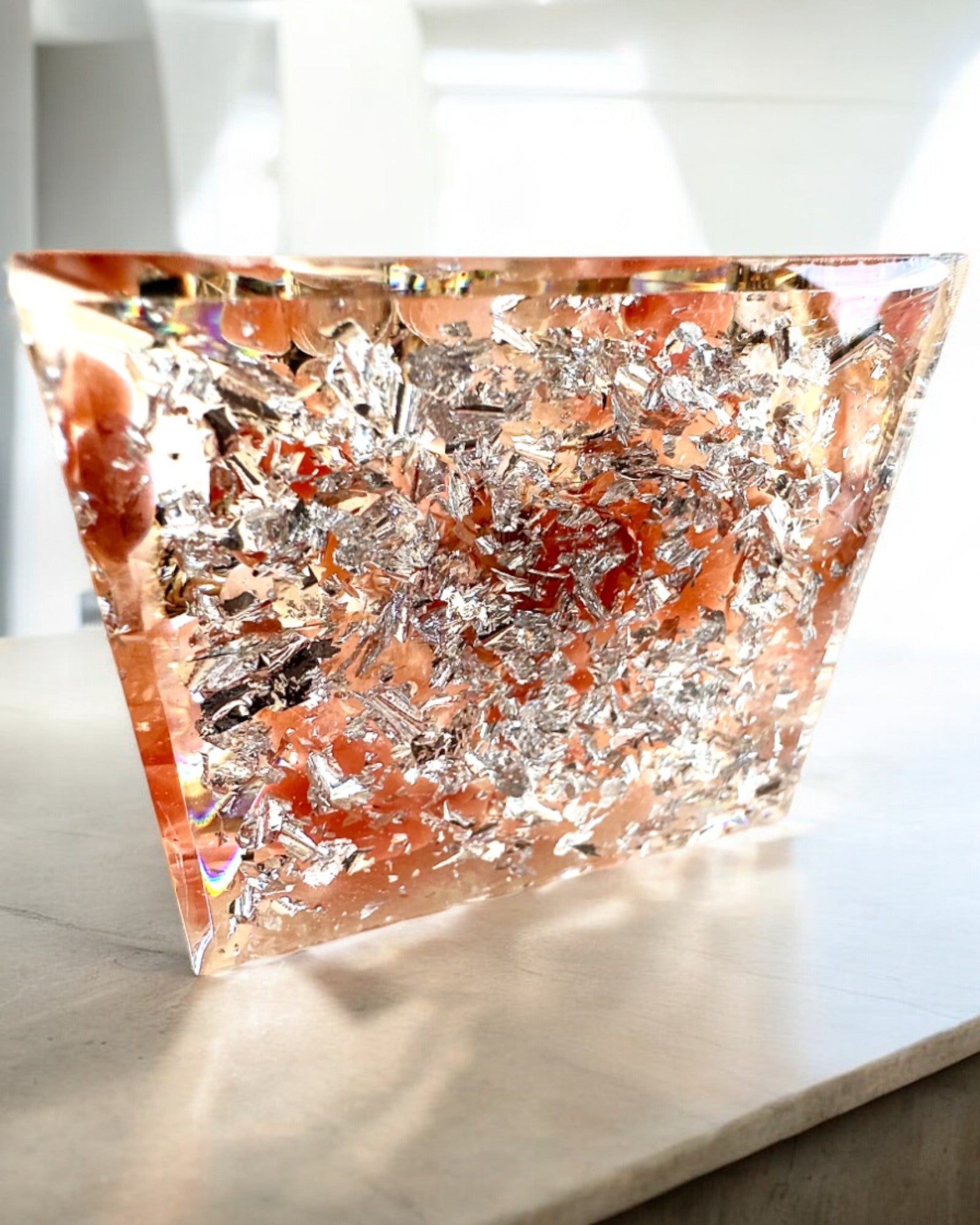 Piramidka Energetyczna "Medytacja Spokoju" med ädelstenar