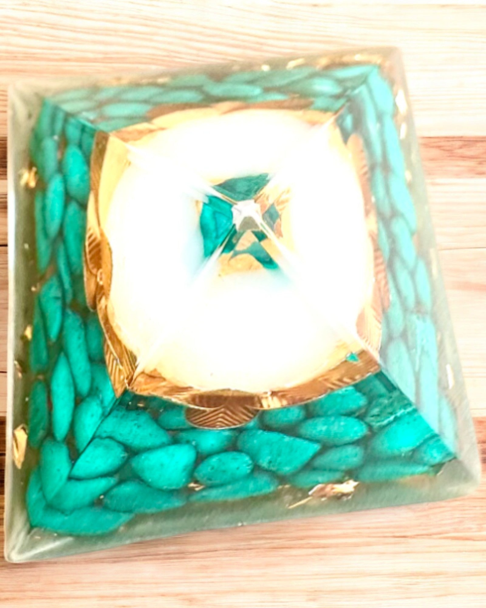 Orgonitisk energipyramid "Harmonia Turmalinu"