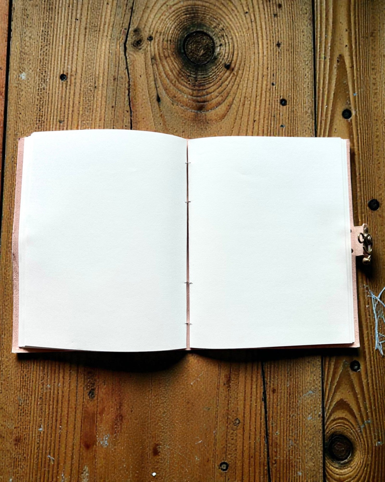 Läderinbunden minnesbok Arv – personligt anpassad anteckningsbok 25 × 33 cm