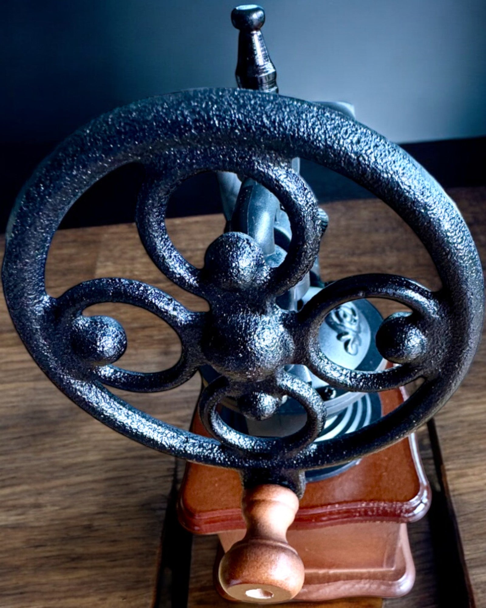 Retro kaffekvarn "Vintage Café" 27 cm hög, med möjlighet till personlig gravyr som present