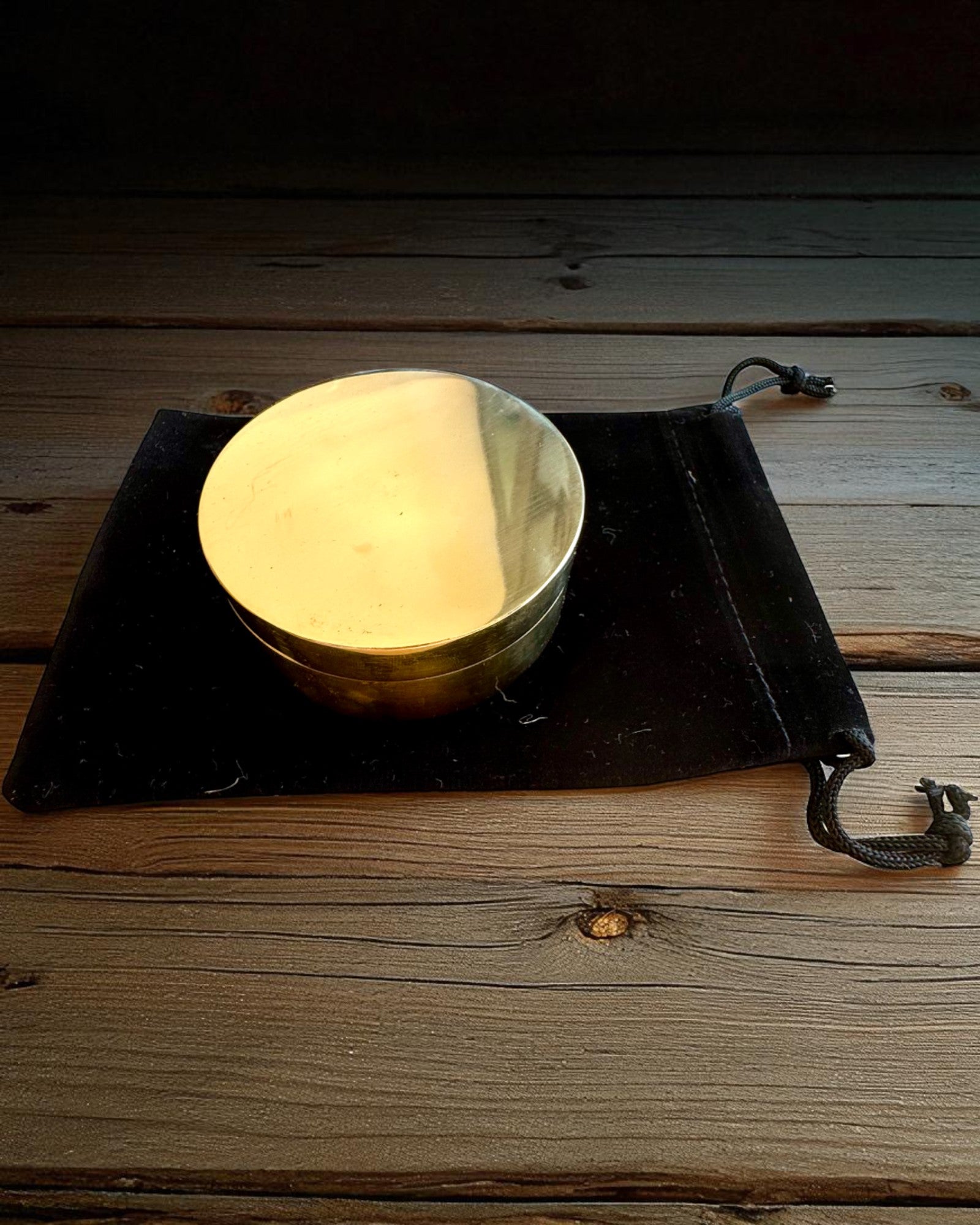 Solkompass Voyager 7cm – mässings solur med kompass, personalisering med gravyr som present