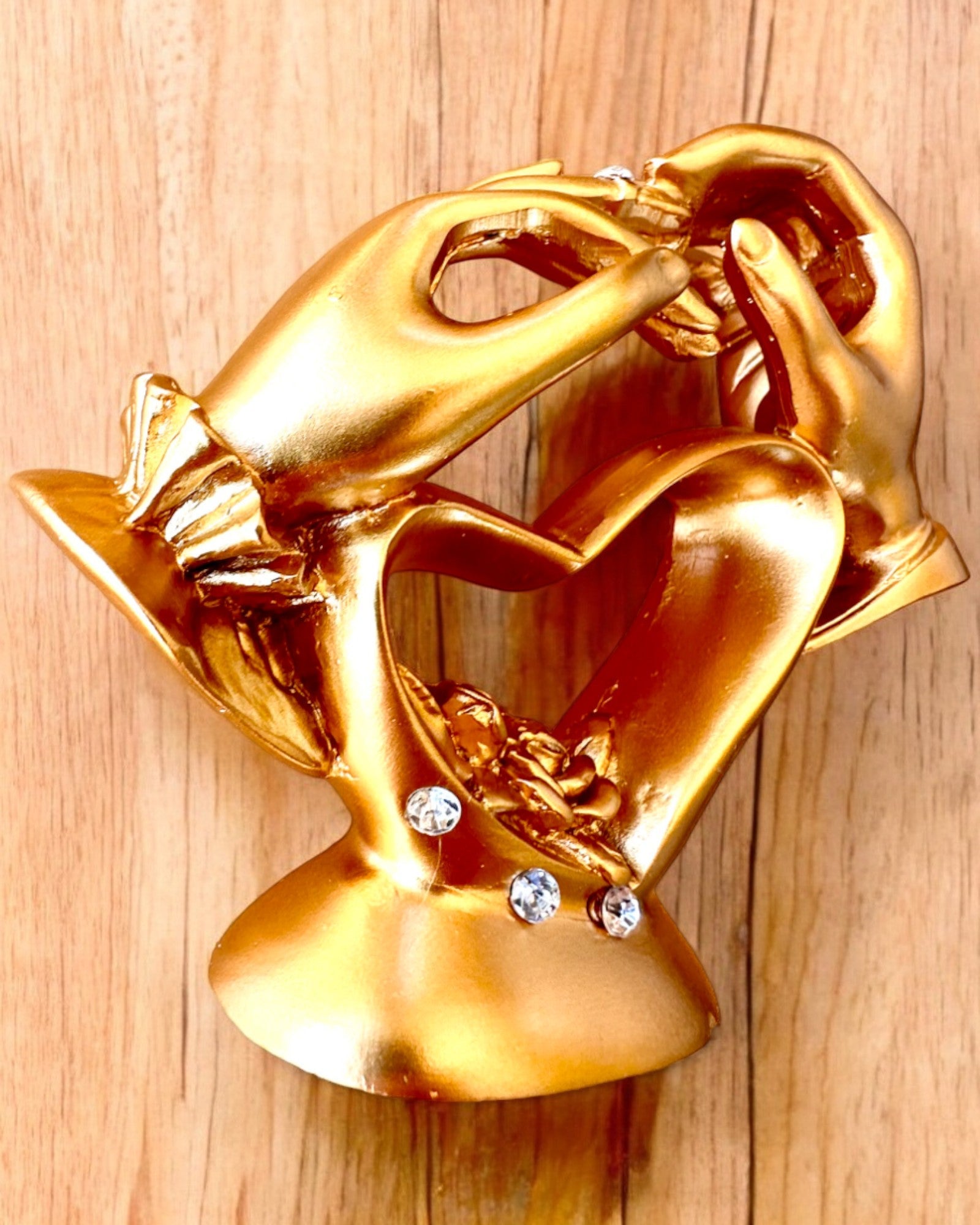 Figur "Beröring av Kärlek" 10 cm hög, med Graveringsalternativ som present