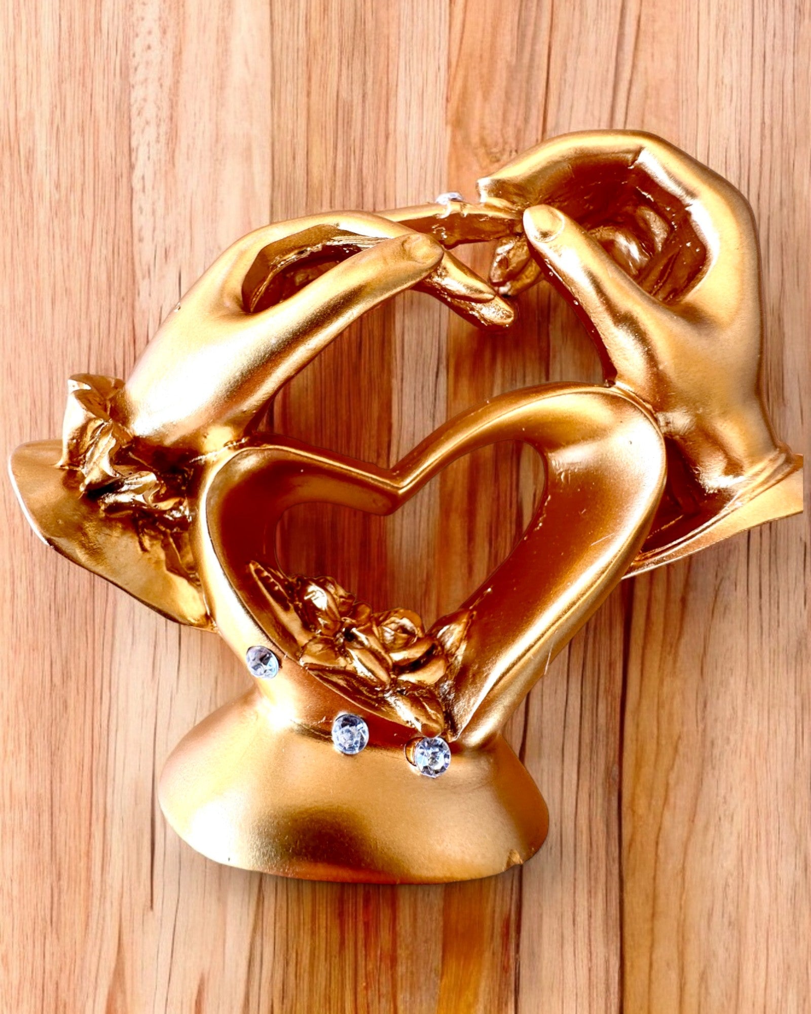 Figur "Beröring av Kärlek" 10 cm hög, med Graveringsalternativ som present