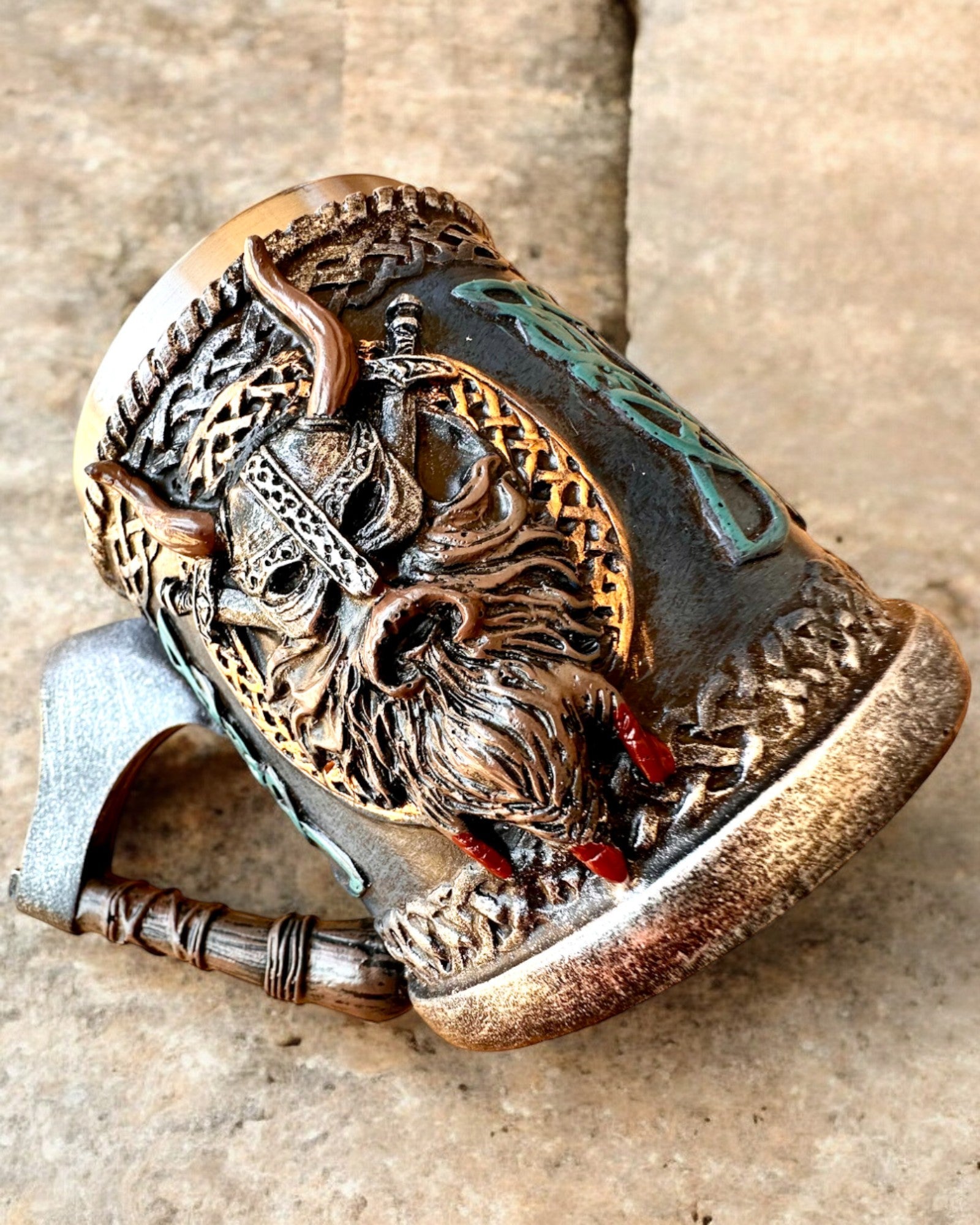 Vikingmugg Ragnar's Horn - med Graveringsalternativ som present, 250 ml