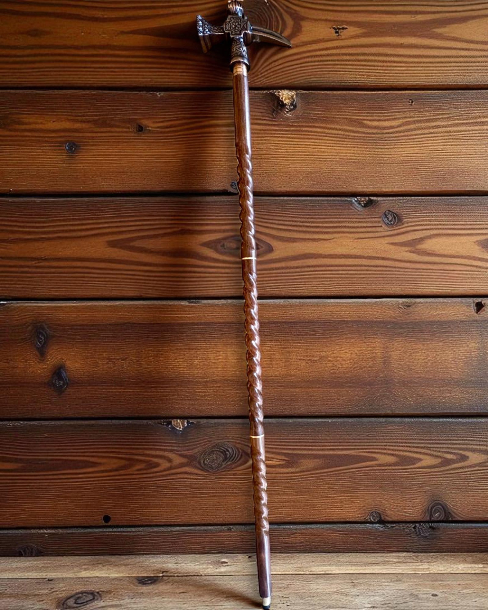 Promenadkäpp - WIKING med ett huvud i form av en stridshammare, möjlighet till personlig gravyr som present