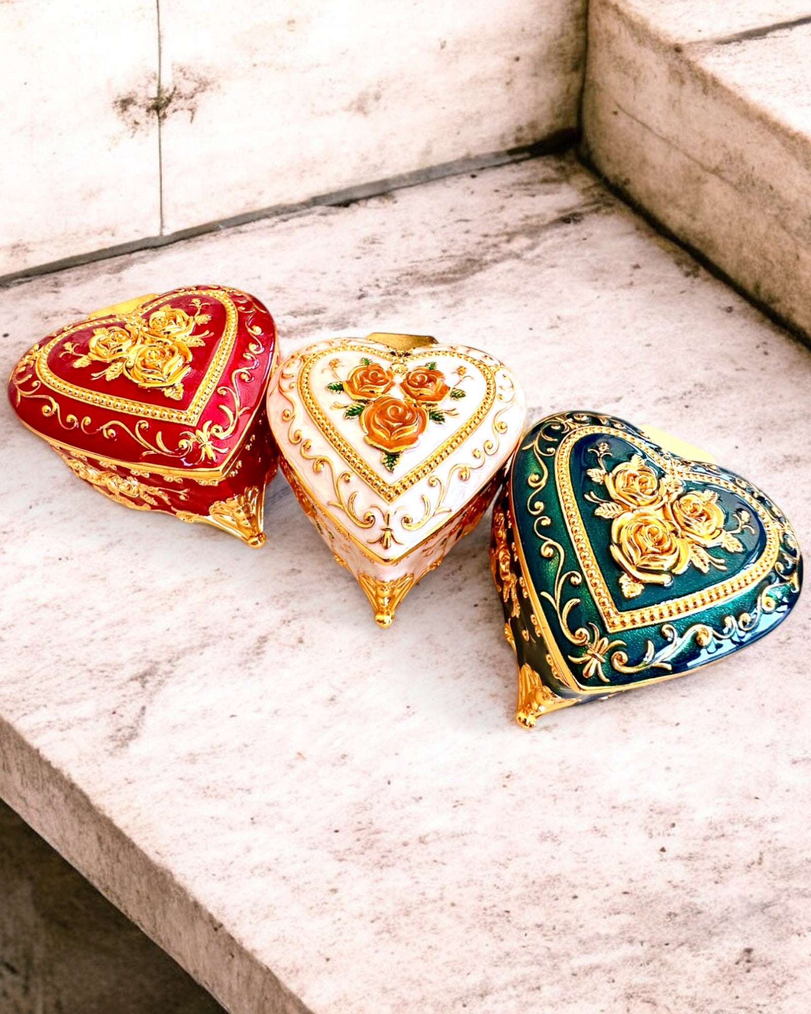 Smyckeskrin "Royal Elegance" - med gravyralternativ som present, 3 varianter att välja mellan