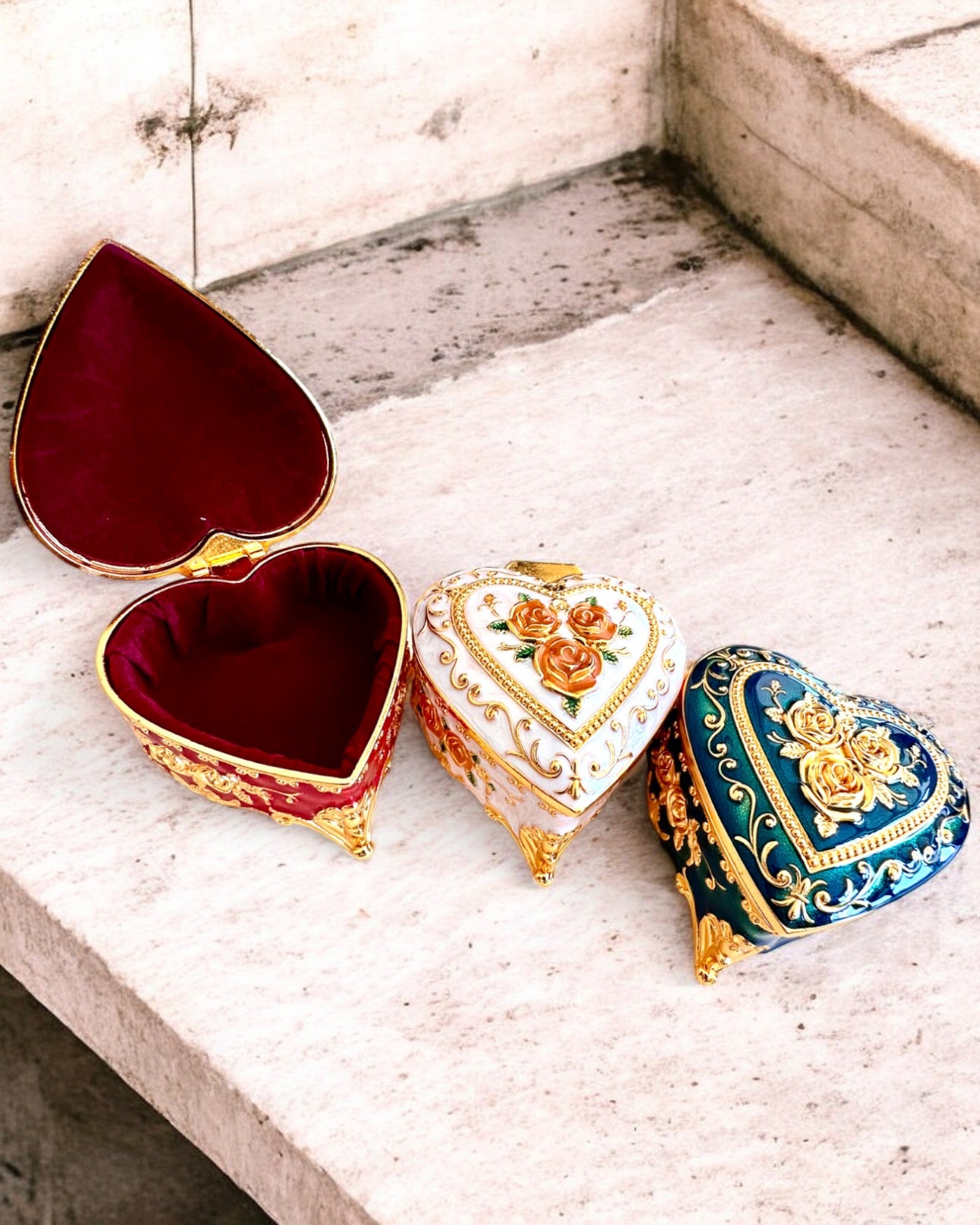 Smyckeskrin "Royal Elegance" - med gravyralternativ som present, 3 varianter att välja mellan