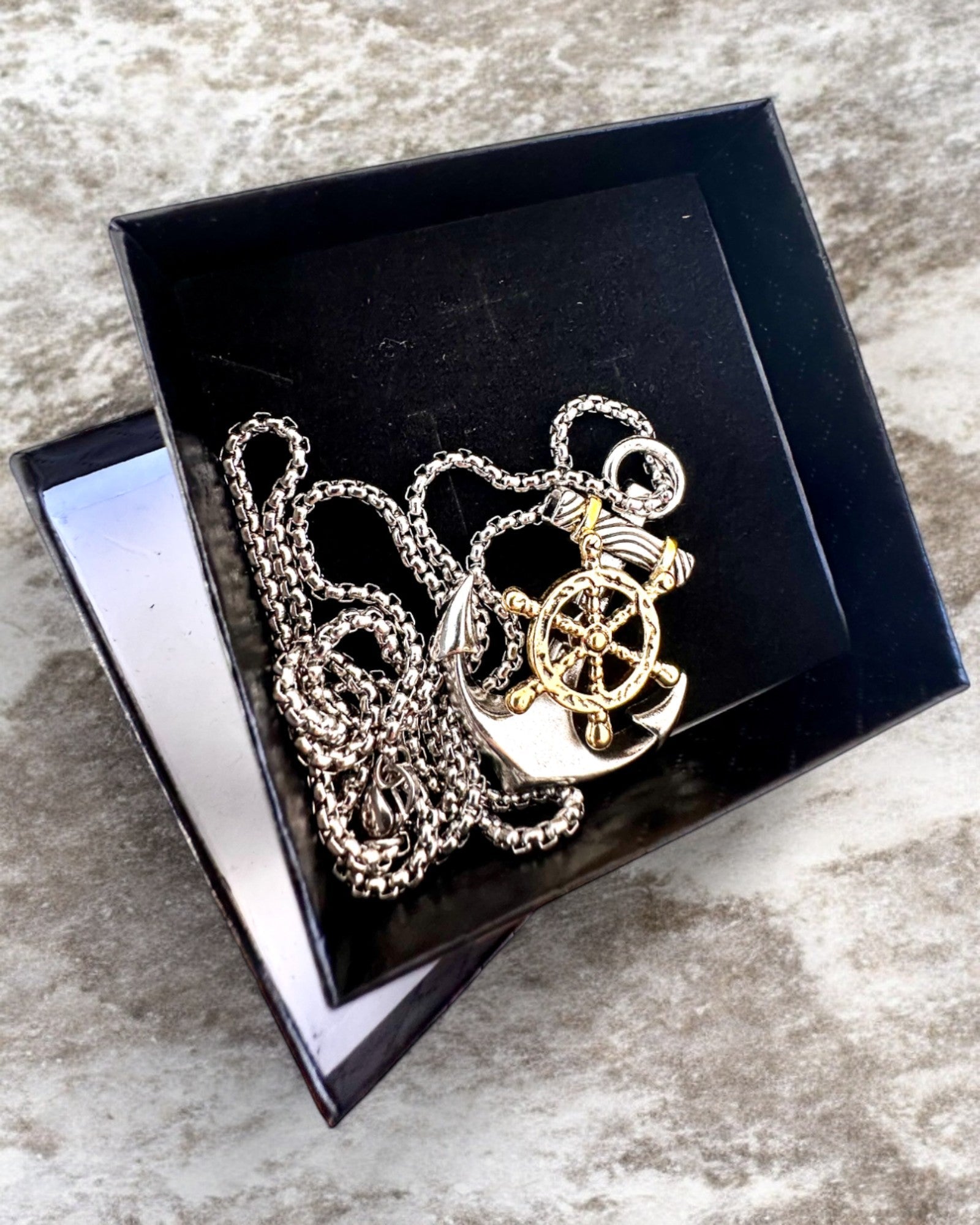 Amulett Sjöankare Kapten, halsband med möjlighet till gravyr som present