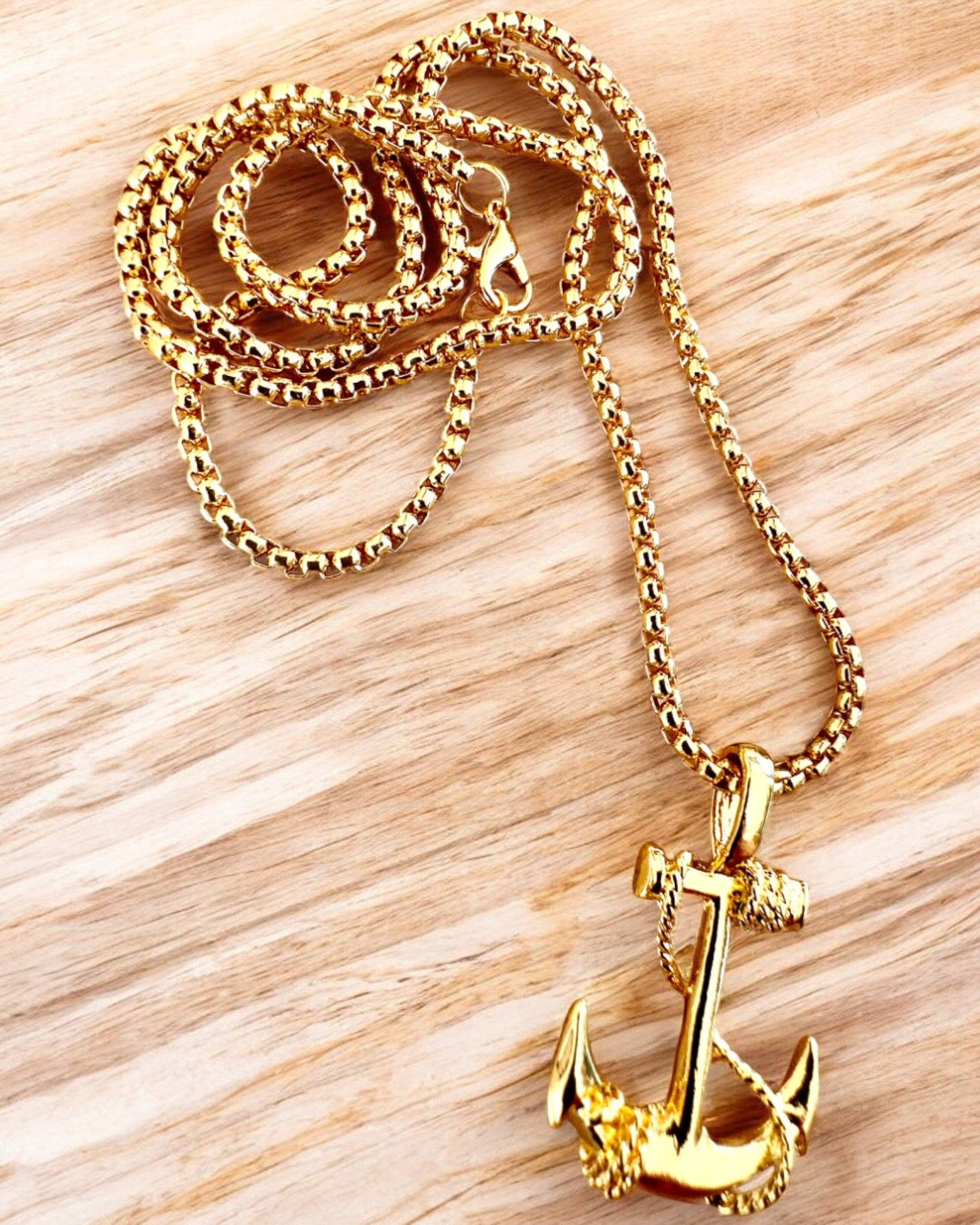 Bestämdhetens Ankare, Maritim Amulett, halsband, möjlighet till personlig gravyr som present, 3 varianter att välja mellan