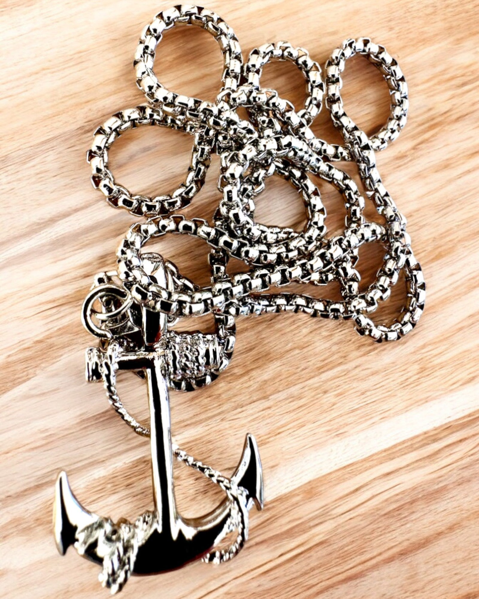 Bestämdhetens Ankare, Maritim Amulett, halsband, möjlighet till personlig gravyr som present, 3 varianter att välja mellan