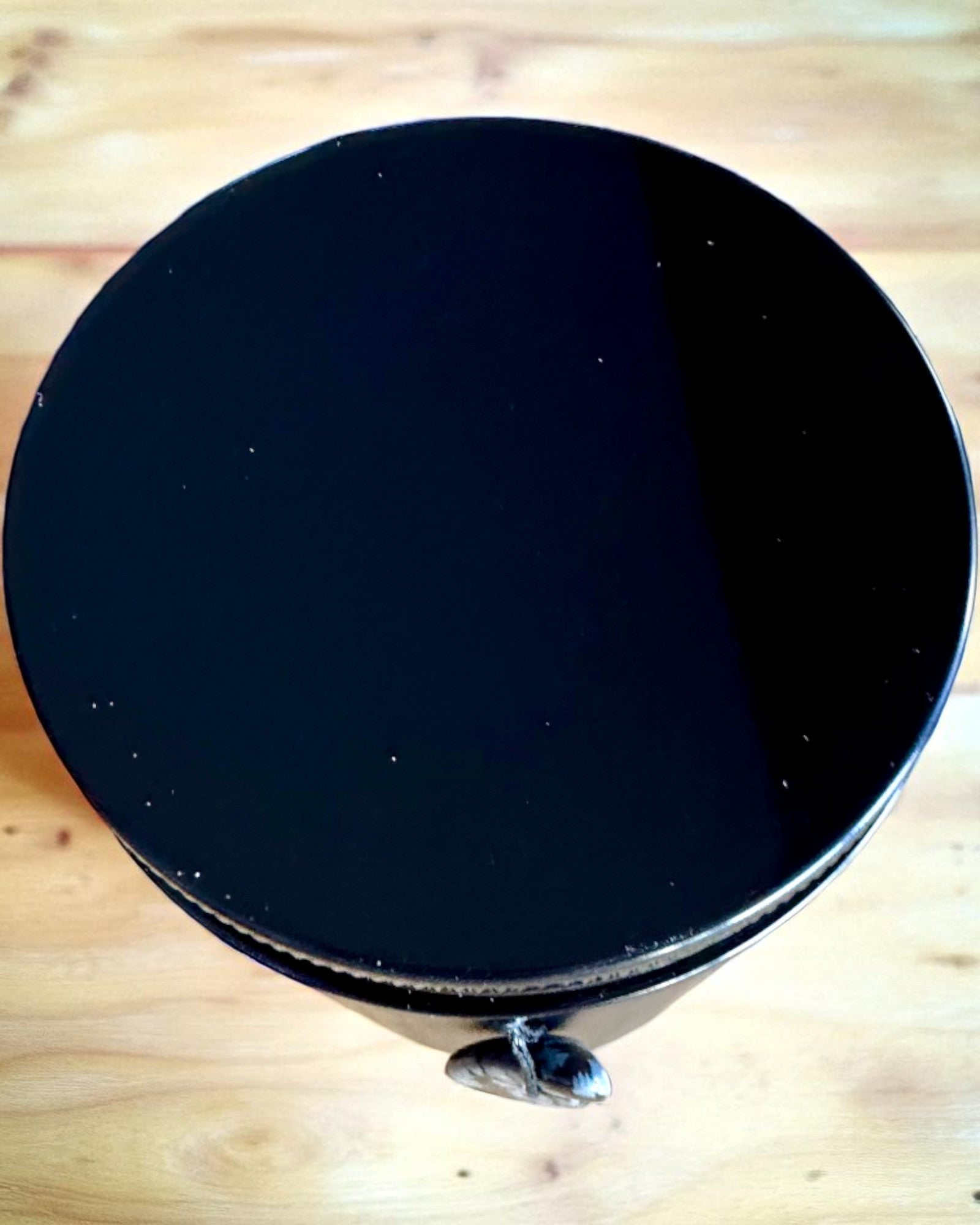 Intentionellt sojavaxljus Obsidians – självförtroende och inre styrka, 250 ml, möjlighet till anpassning som present