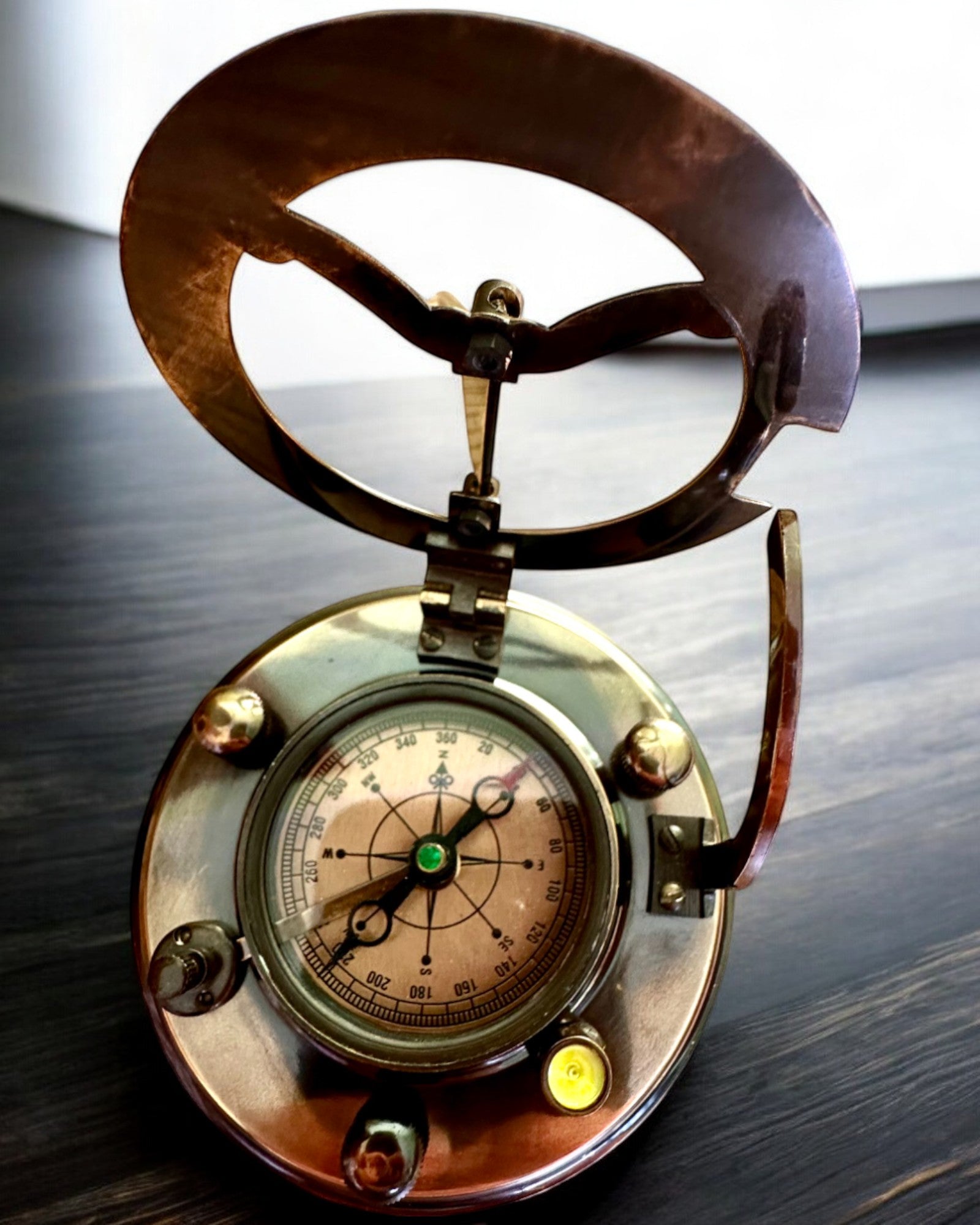 Kaptenens kompass "Odkrywca 2" - möjlighet till personlig gravyr som present, 2 färgvarianter att välja mellan