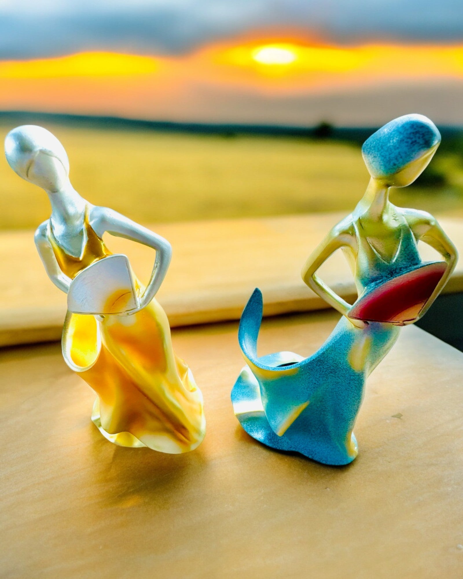 Elegant Flaskhållare - Damstaty - personlig gravyr, 2 varianter att välja mellan