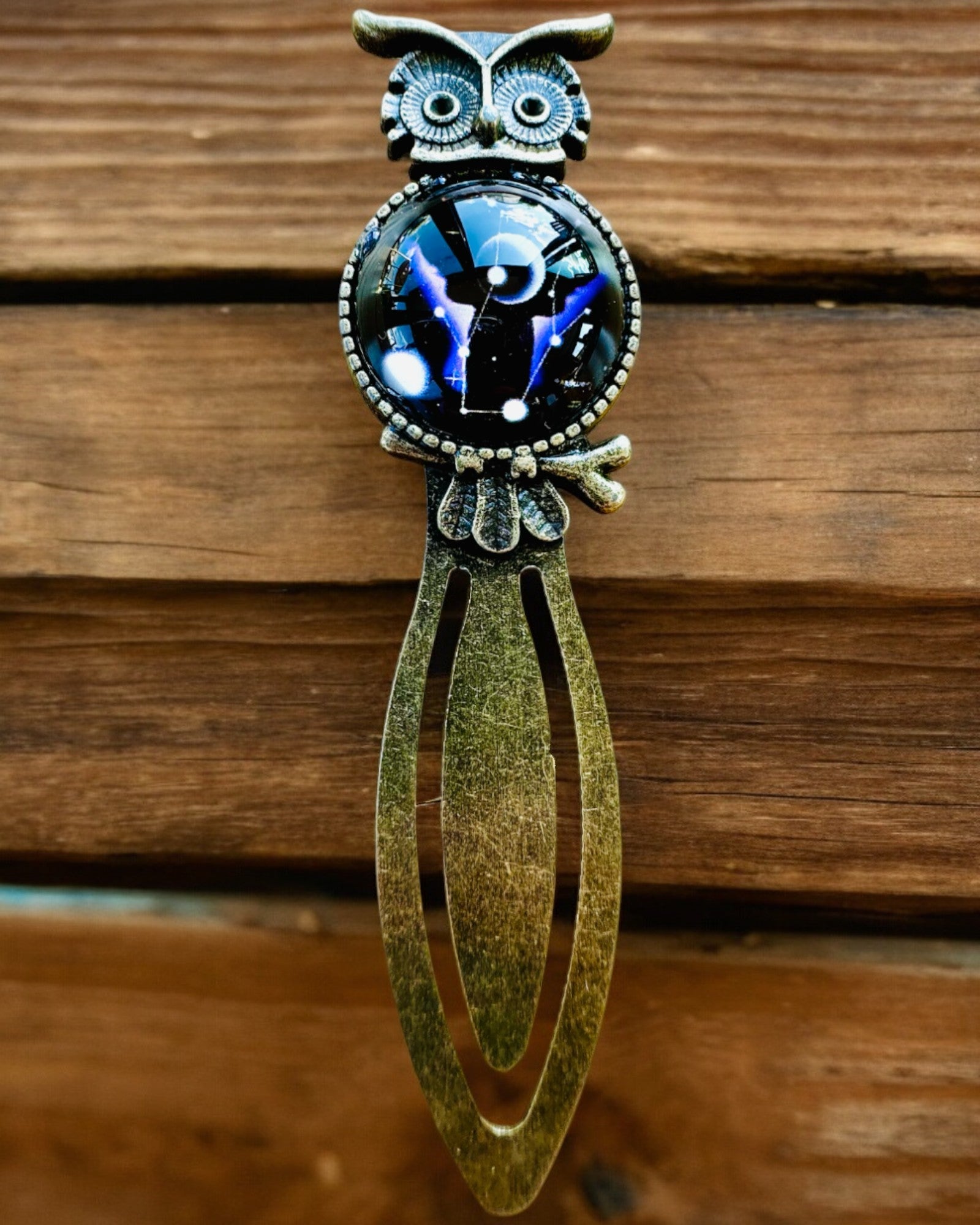 Bokmärke "Uggla med Konstellationer" - 12 varianter att välja mellan, personalisering med gravyr