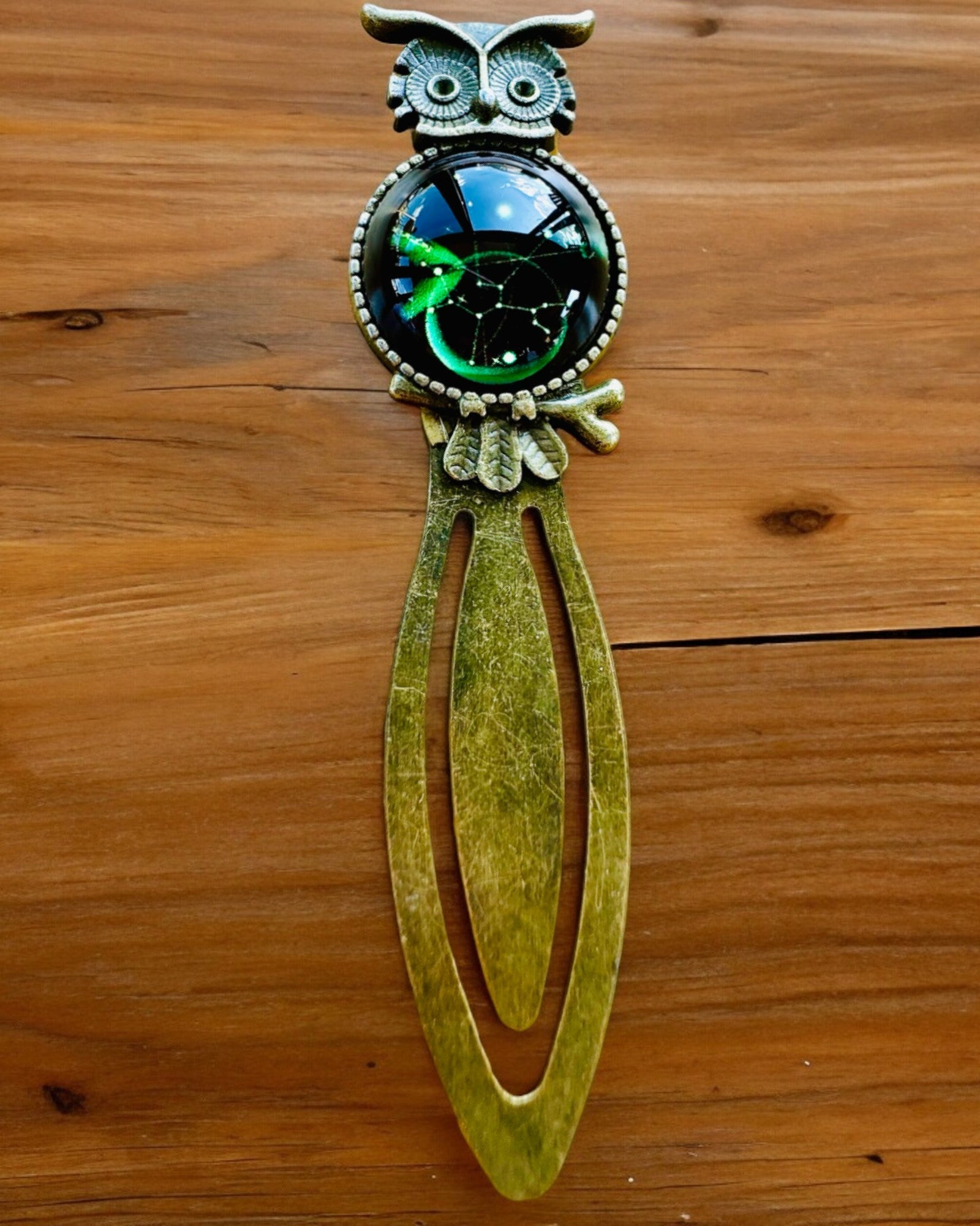 Bokmärke "Uggla med Konstellationer" - 12 varianter att välja mellan, personalisering med gravyr