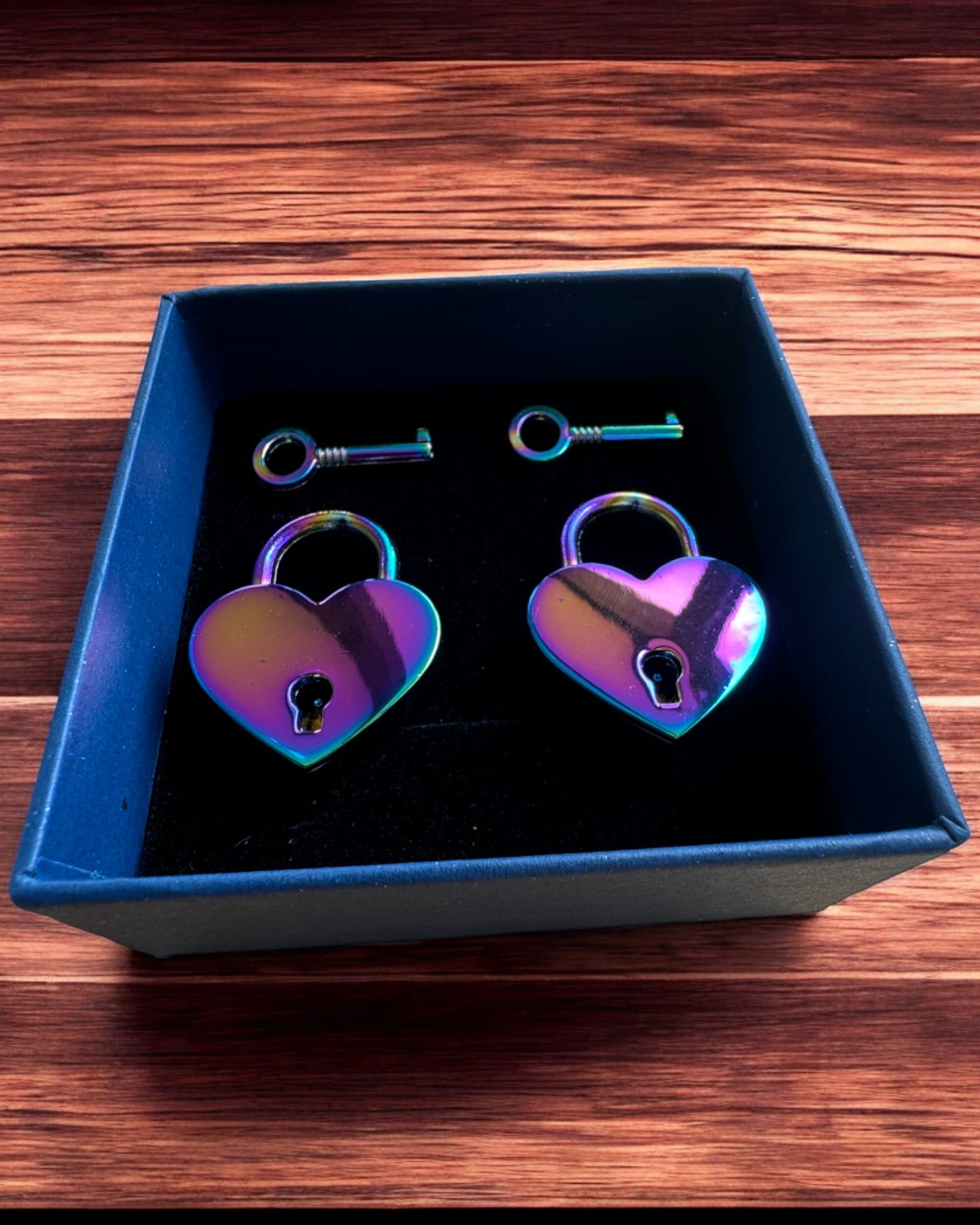 Kärleksfulla Mini Hänglås Hjärta DeLuxe, Set med 2 hänglås med nycklar, 6 varianter att välja mellan, möjlighet till gravyr för present