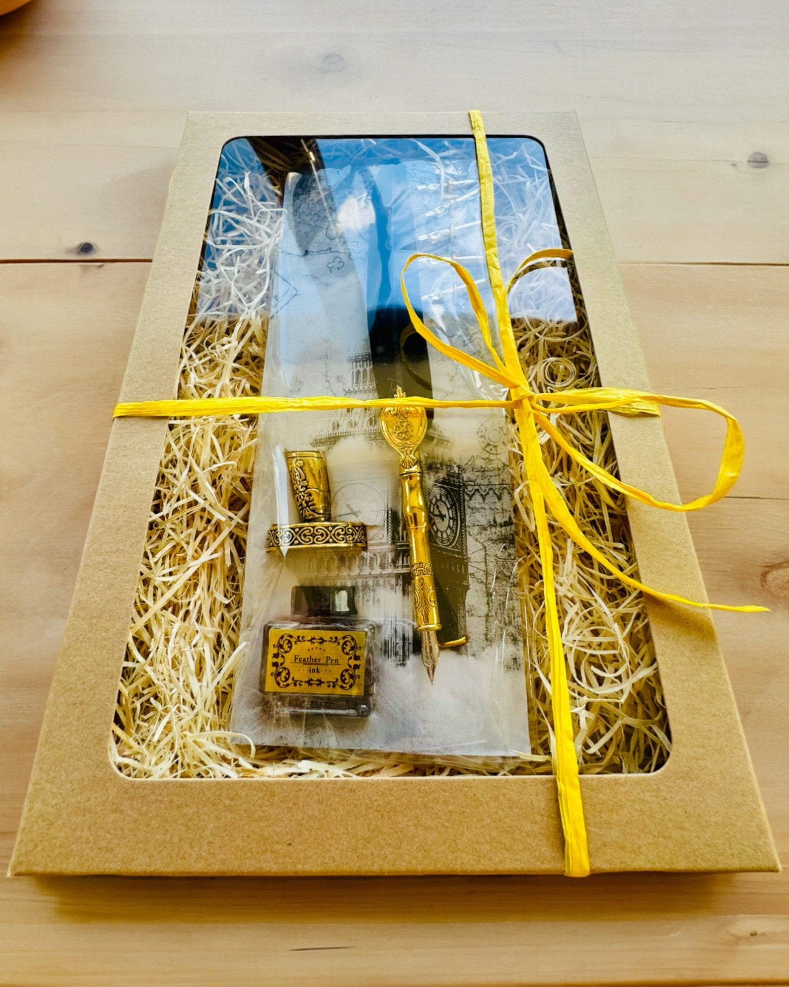 Elegant Gåsfjäder med Tillbehörsset - Royal Quill, möjlighet till personlig gravyr