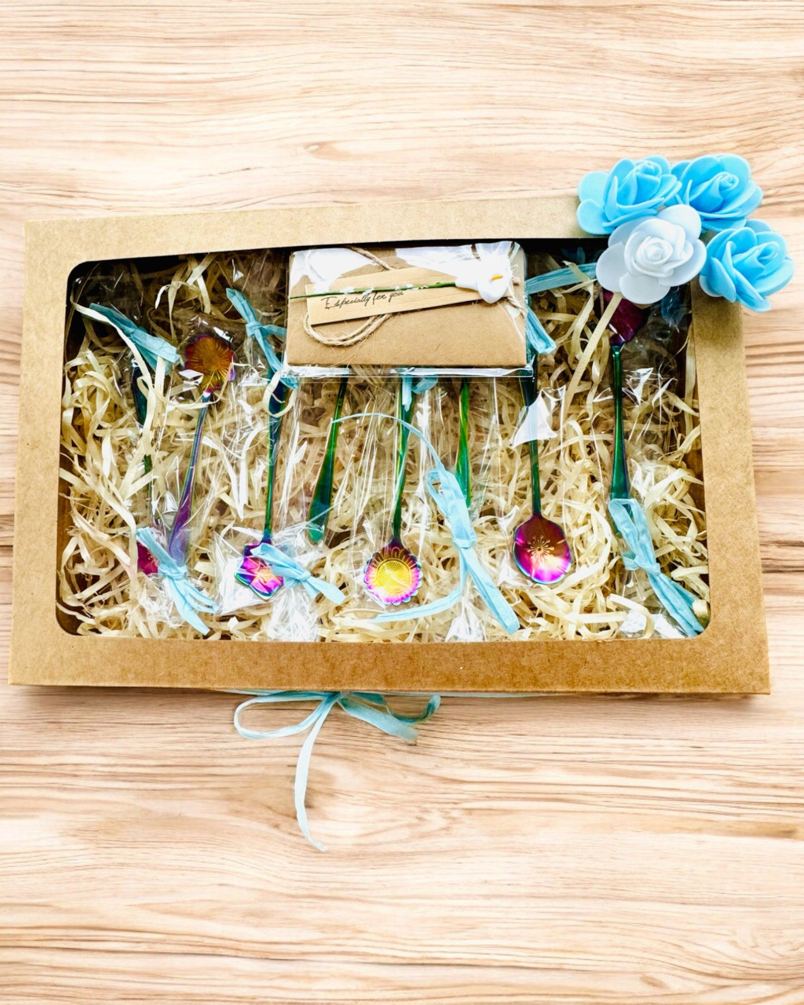 Zestaw Łyżeczek "Kwiatowa Rapsodia" - personalisering med gravyr som present, 2 varianter att välja mellan