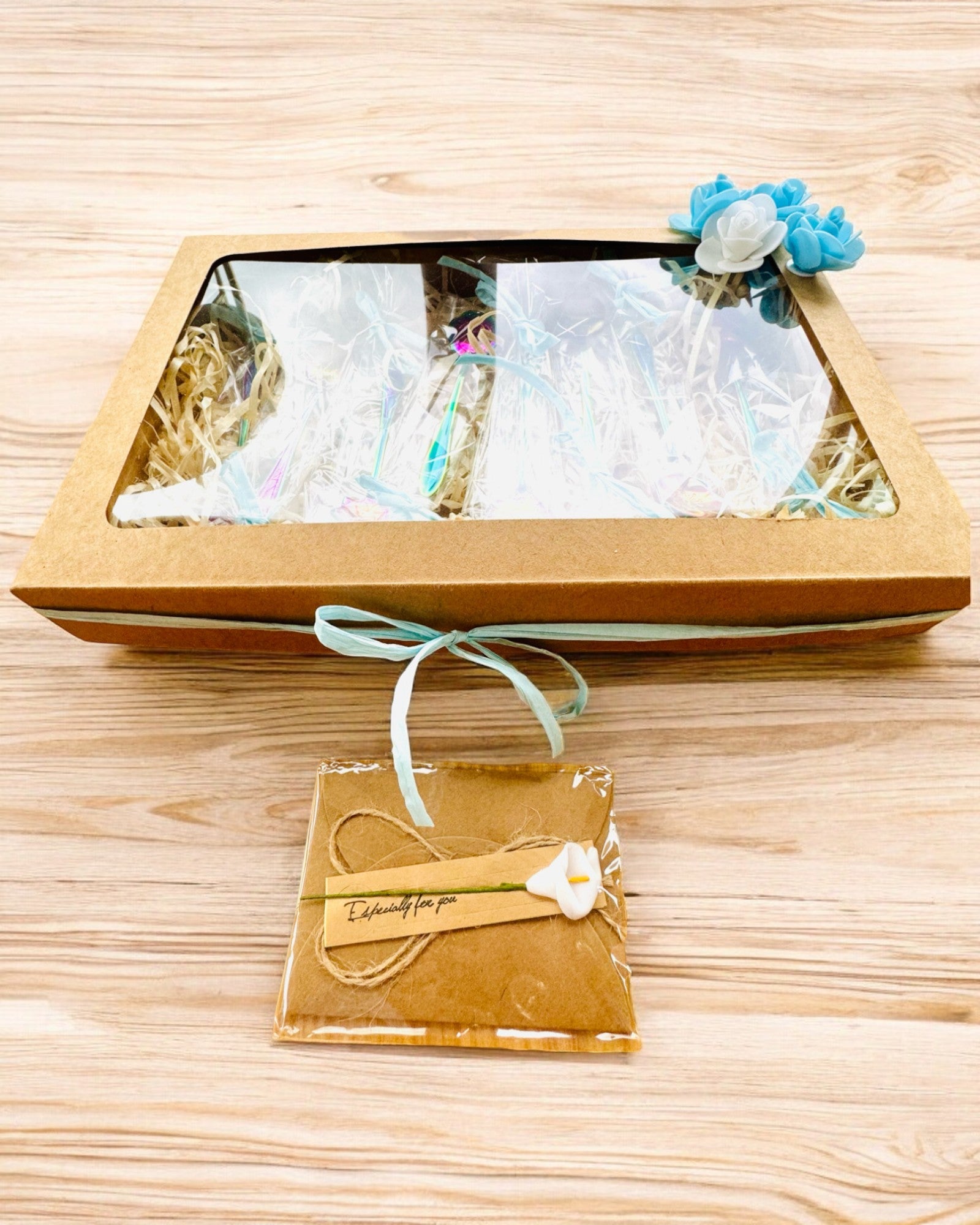 Zestaw Łyżeczek "Kwiatowa Rapsodia" - personalisering med gravyr som present, 2 varianter att välja mellan