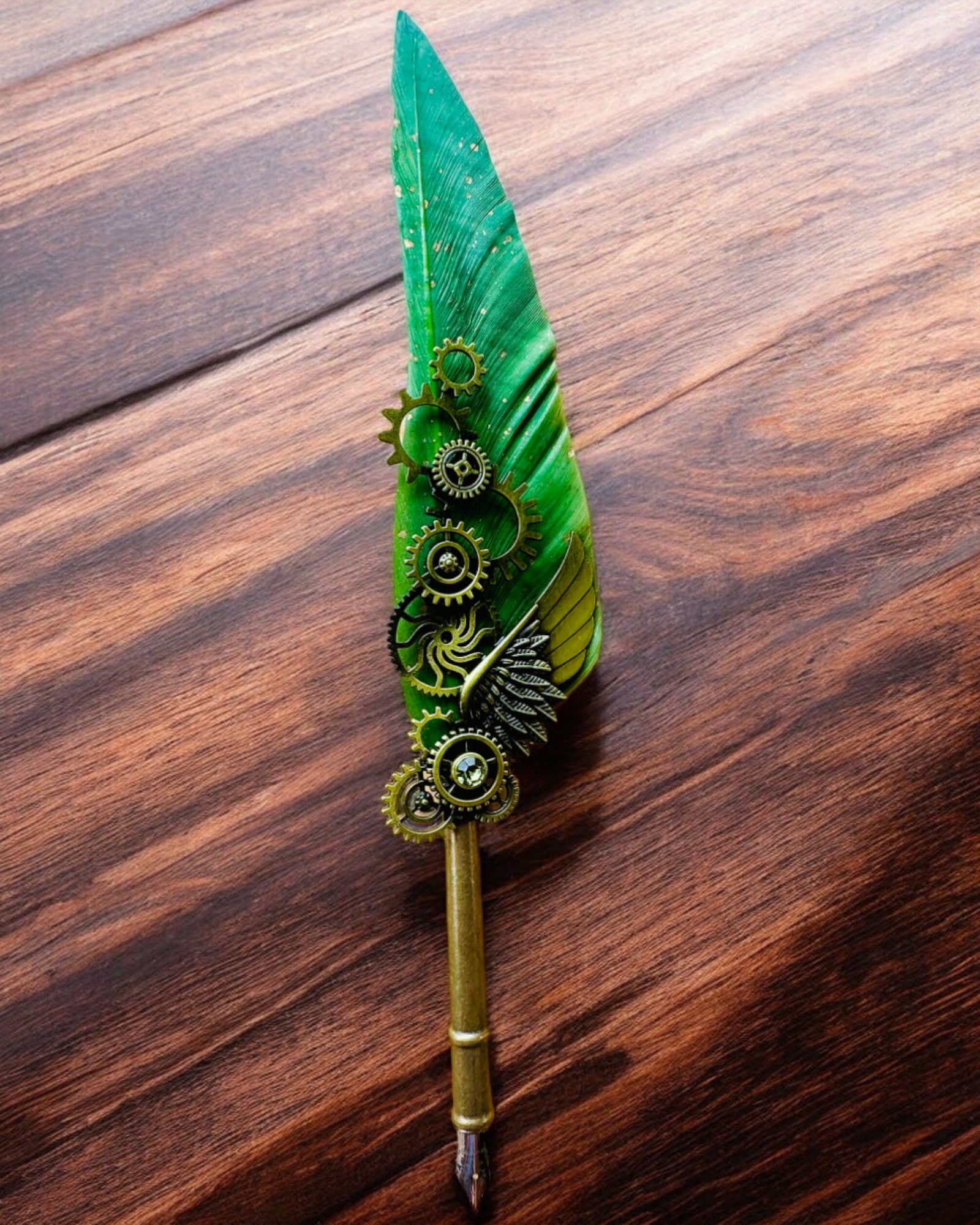 Pióro Kaligraficzne "Steampunkowa Elegancja" z Piórem z Indyka - Handgjorda 5 varianter att välja mellan, personalisering med gravyr som present