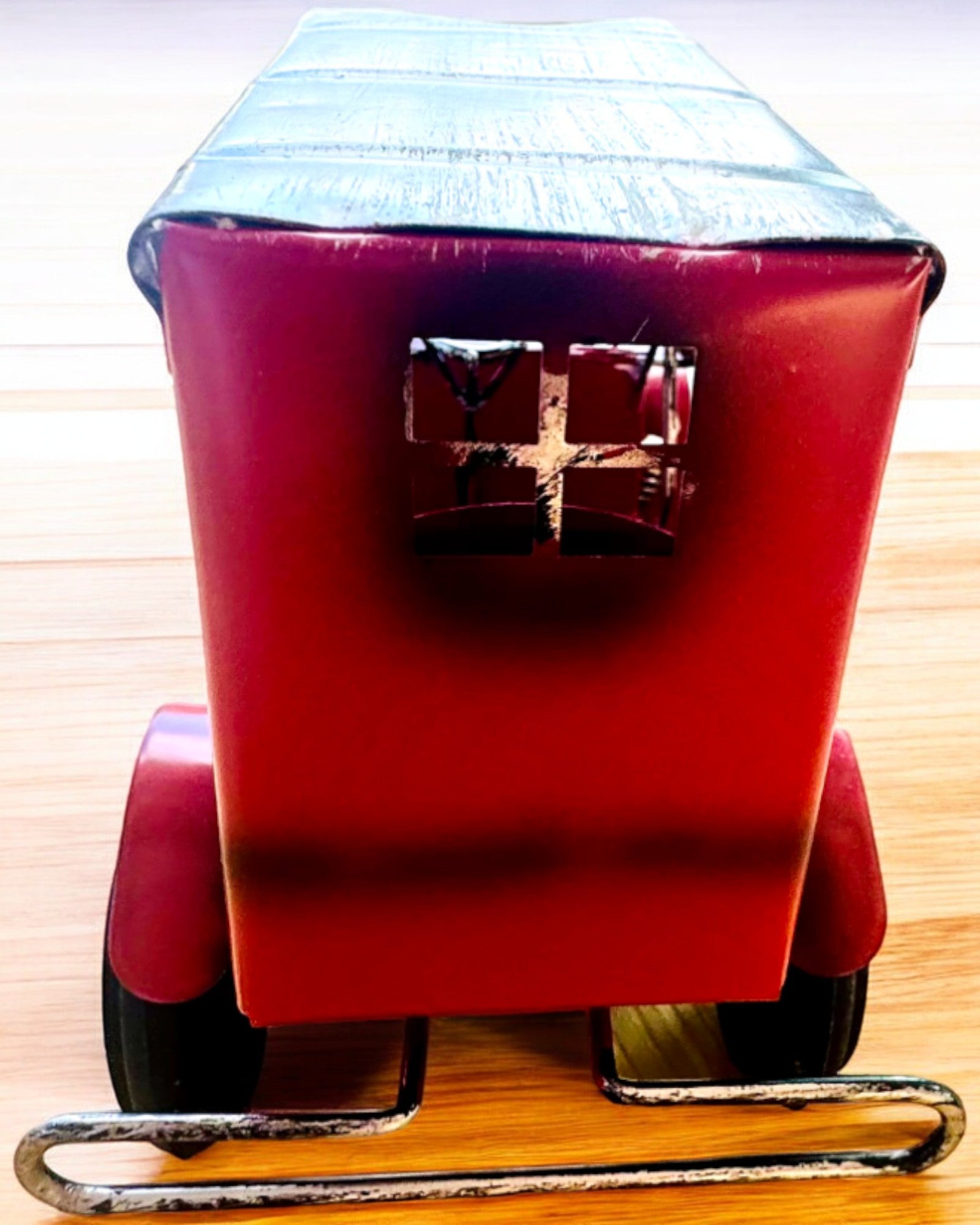 Klassisk Retro-bilmodell - tre varianter med möjlighet till gravyr som present