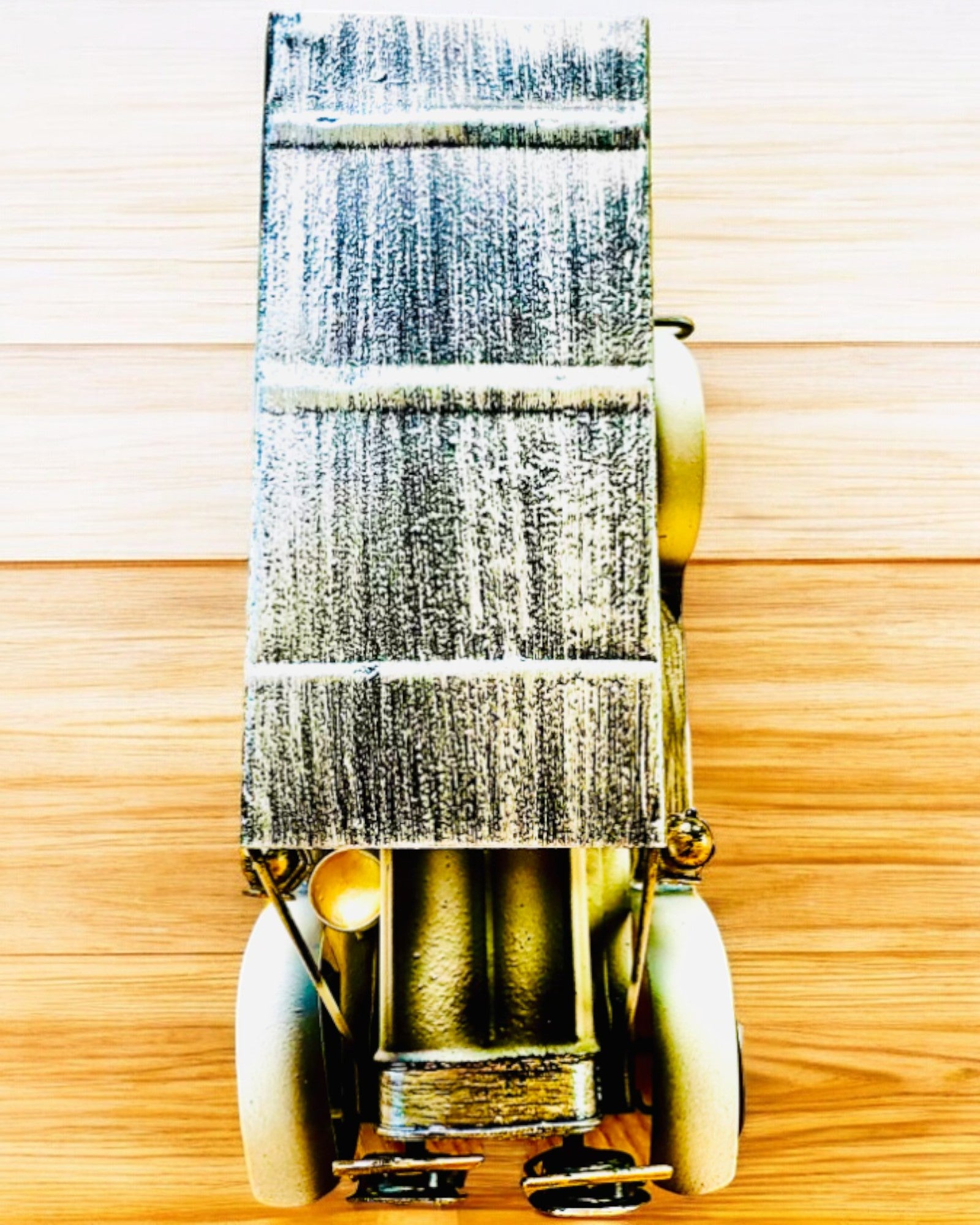 Klassisk Retro-bilmodell - tre varianter med möjlighet till gravyr som present