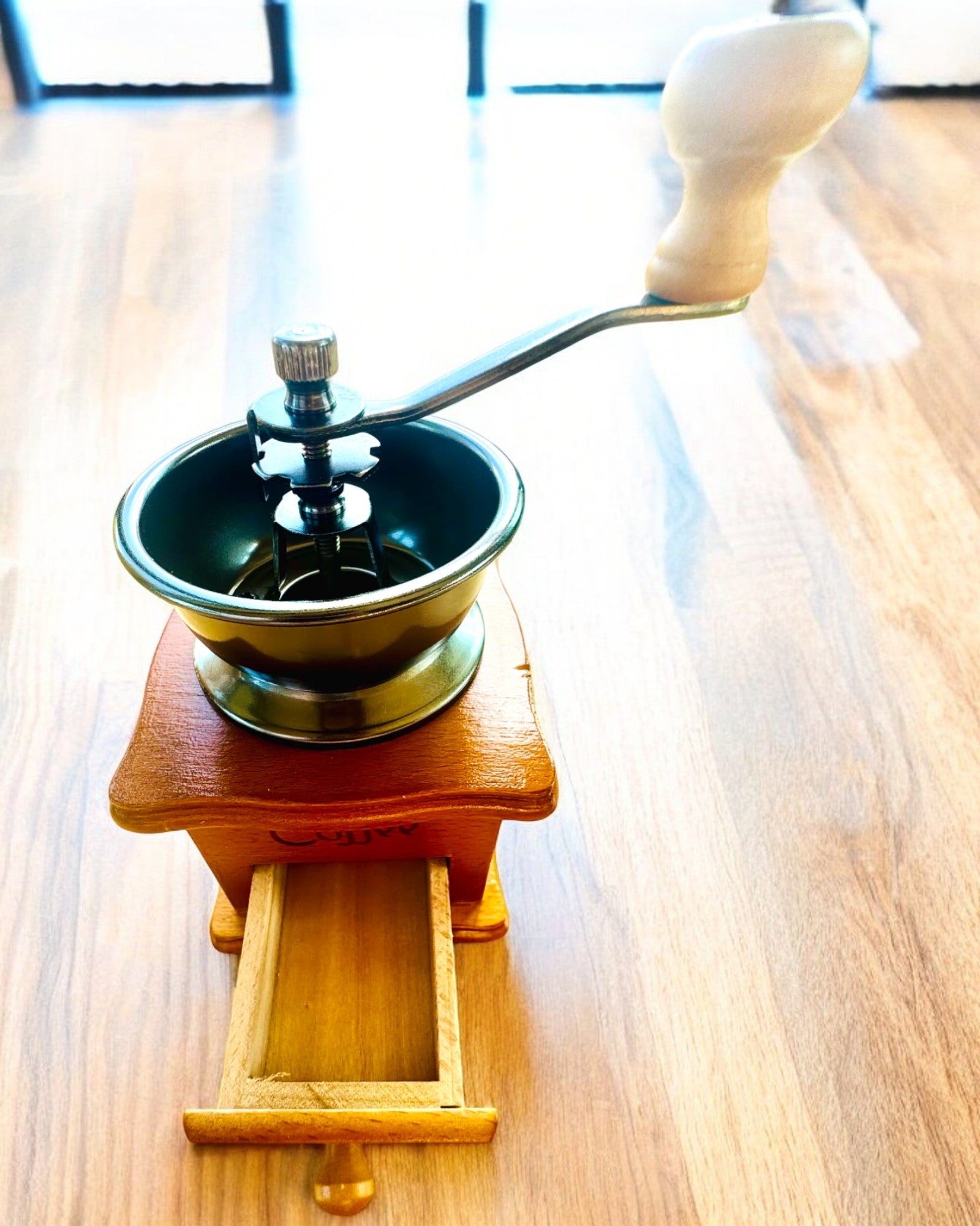 Traditionell Kaffekvarn Klassisk Arom - med graveringsalternativ, personalisering som present