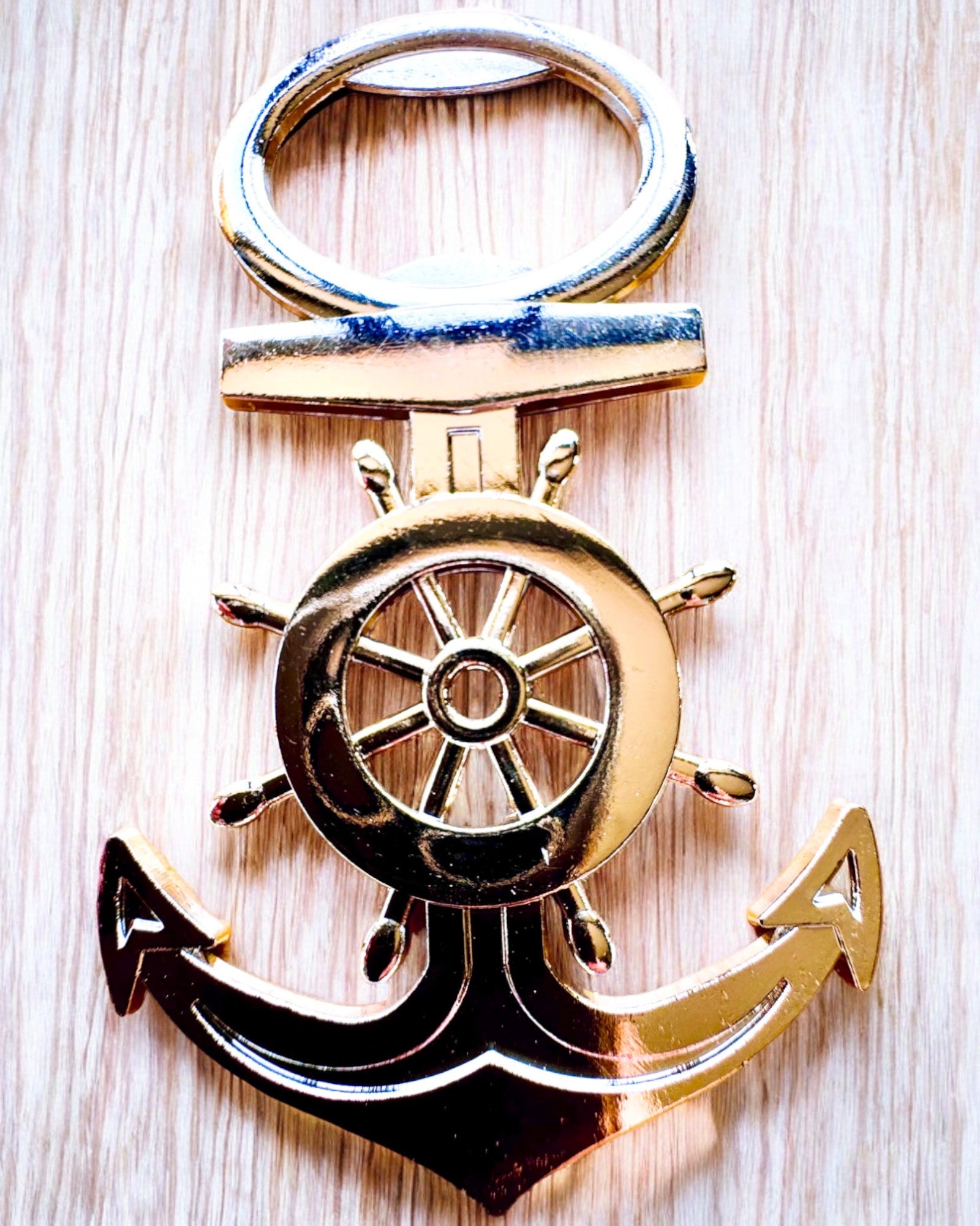 Kaptenflasköppnare - möjlighet till gravyranpassning, silverfärg