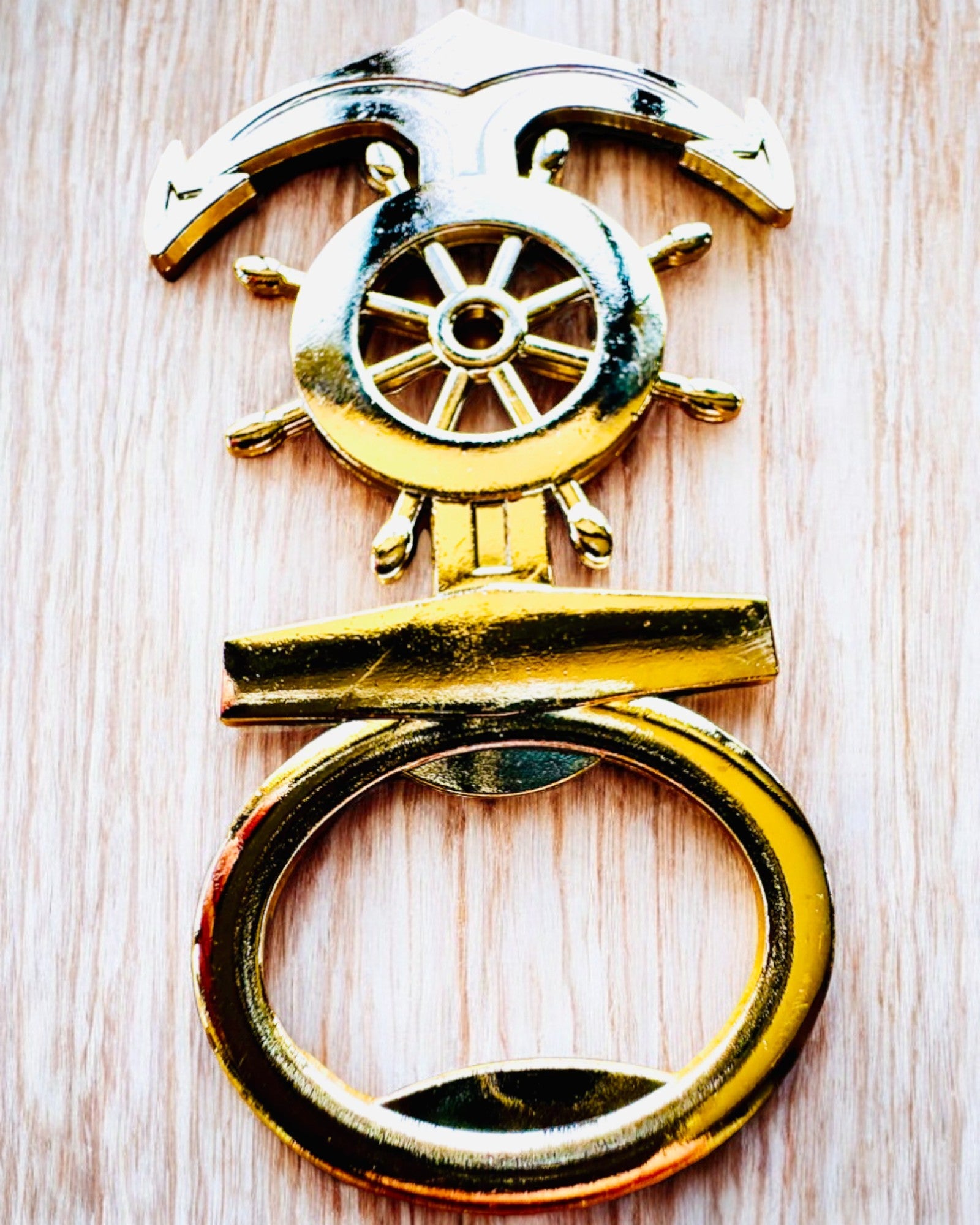 Kaptenflasköppnare - möjlighet till gravyranpassning, silverfärg